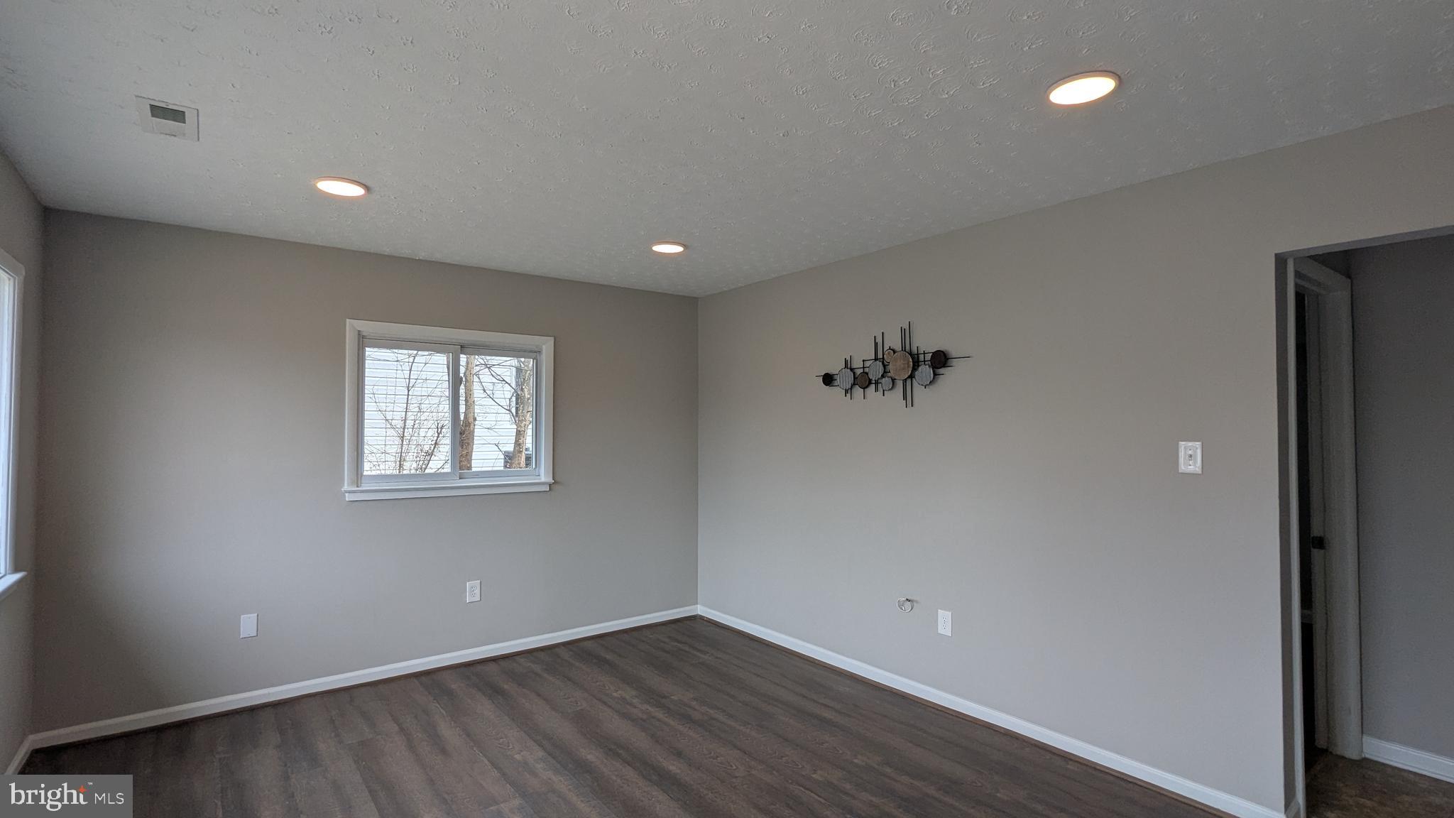 MANASSAS PARK - Residential