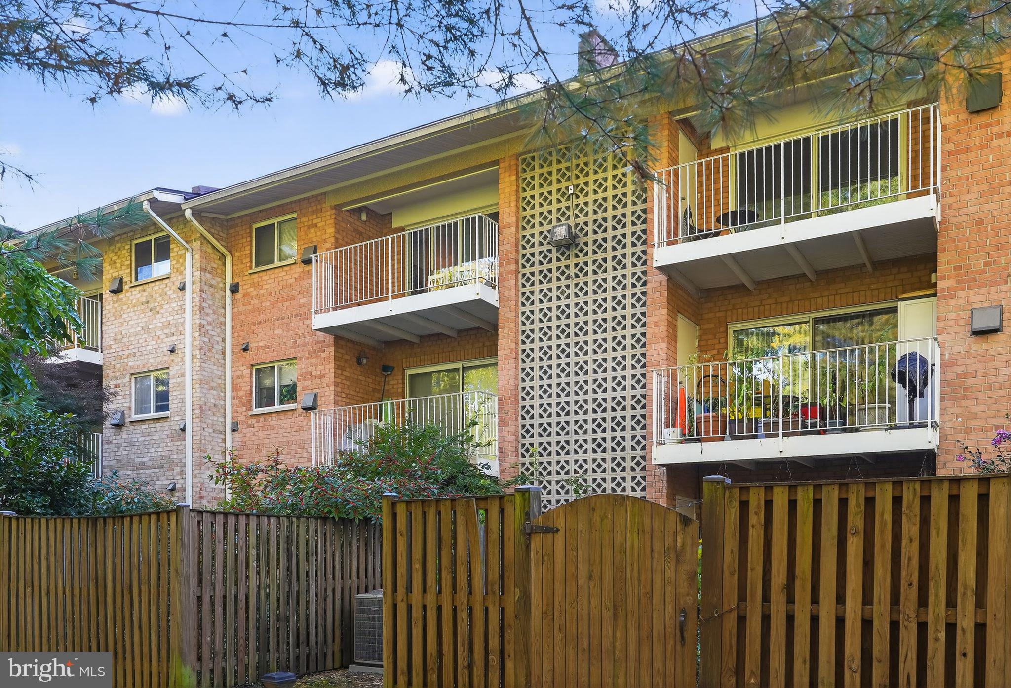 KALMIA LEE CONDO - Residential