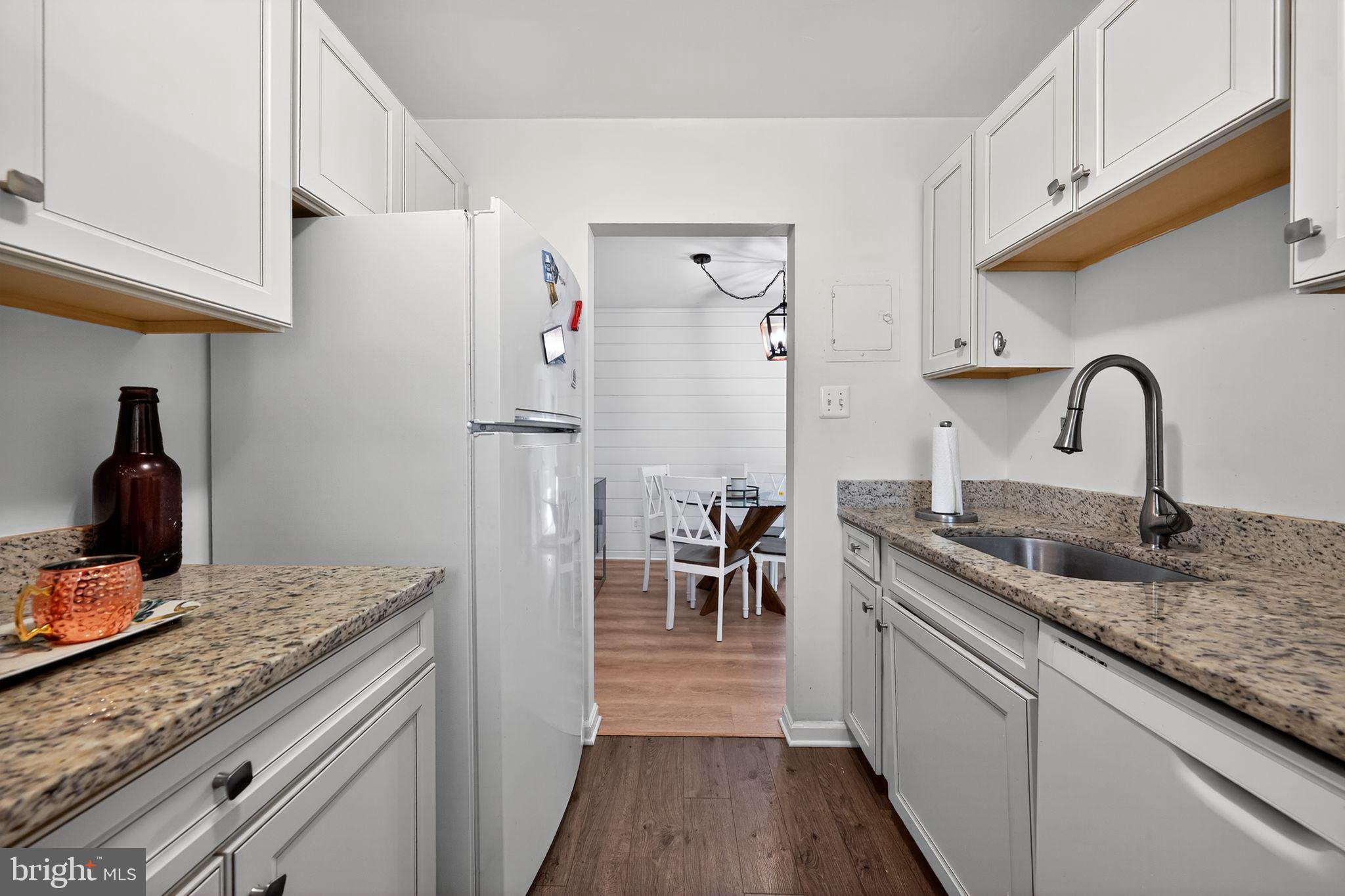 KALMIA LEE CONDO - Residential