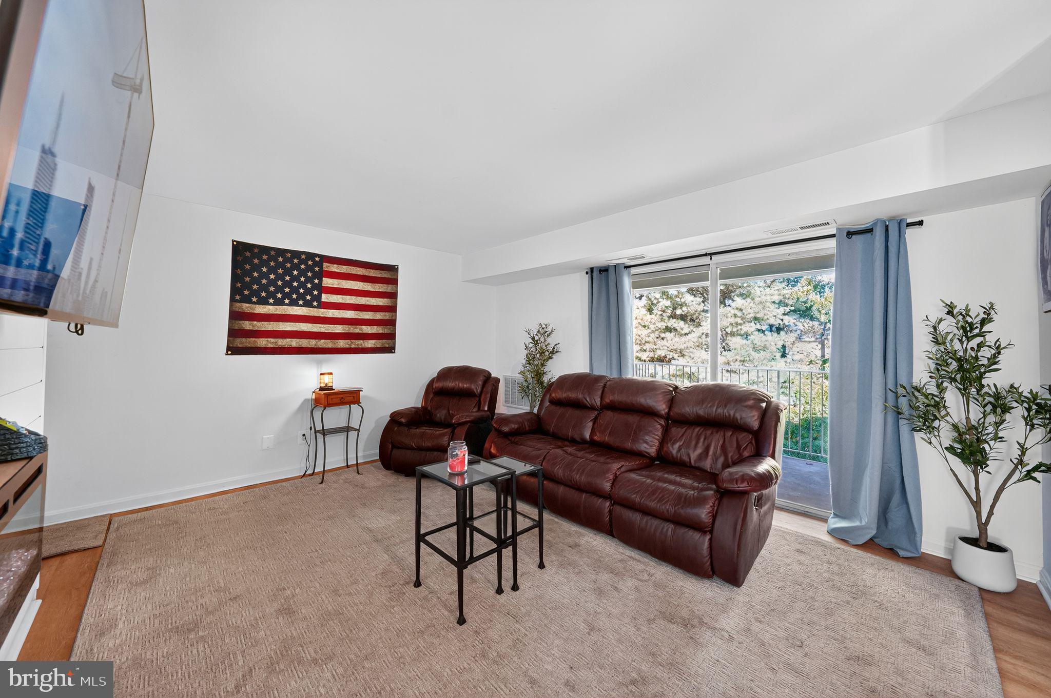 KALMIA LEE CONDO - Residential