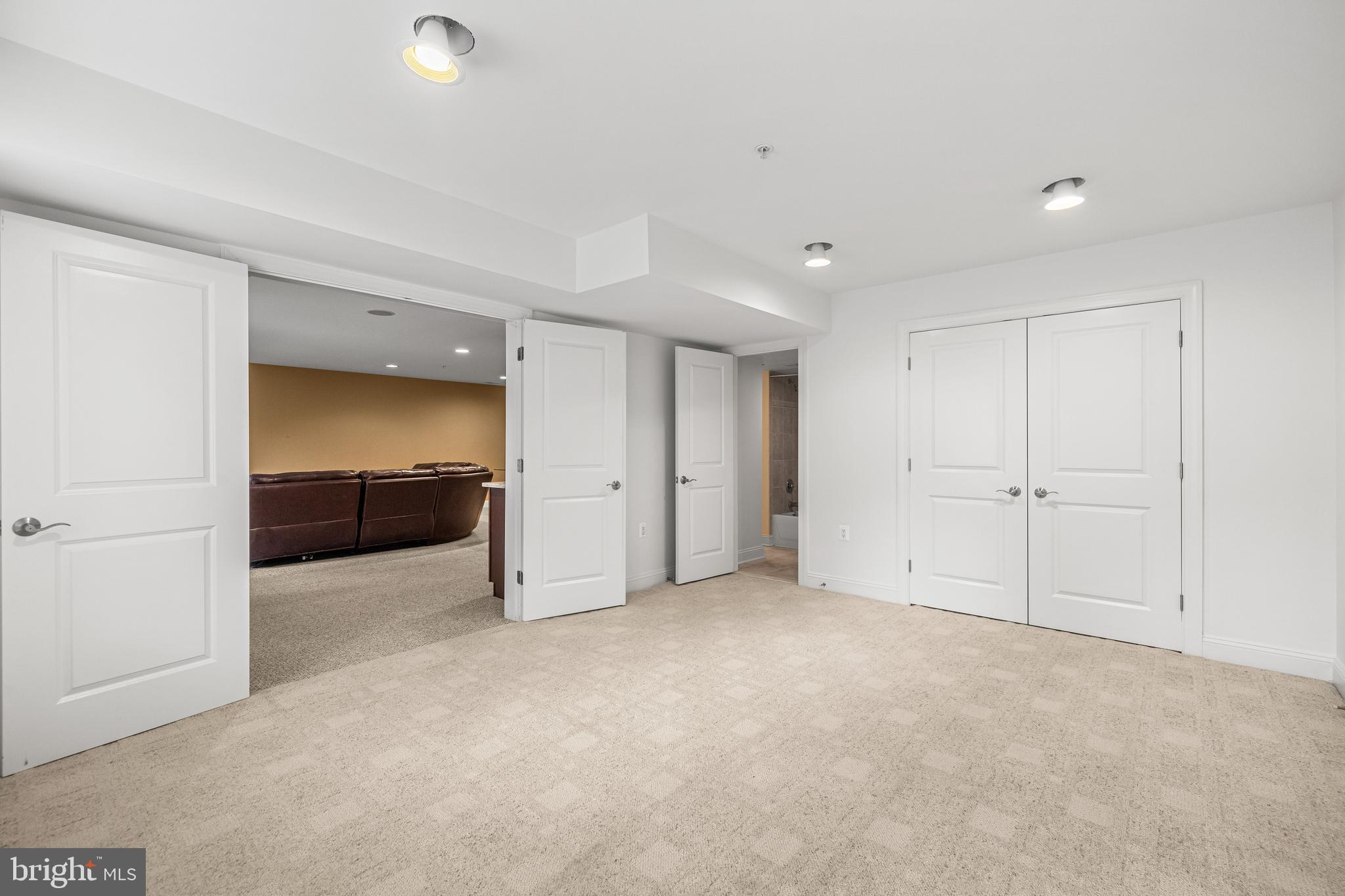 ROCKLAND RIDGE - Residential Lease