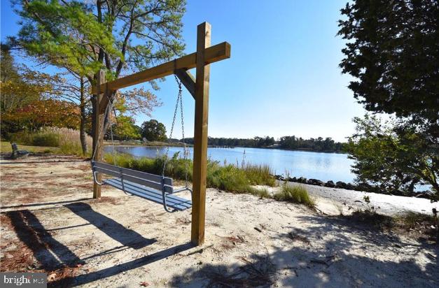 ANGOLA BY THE BAY - Residential