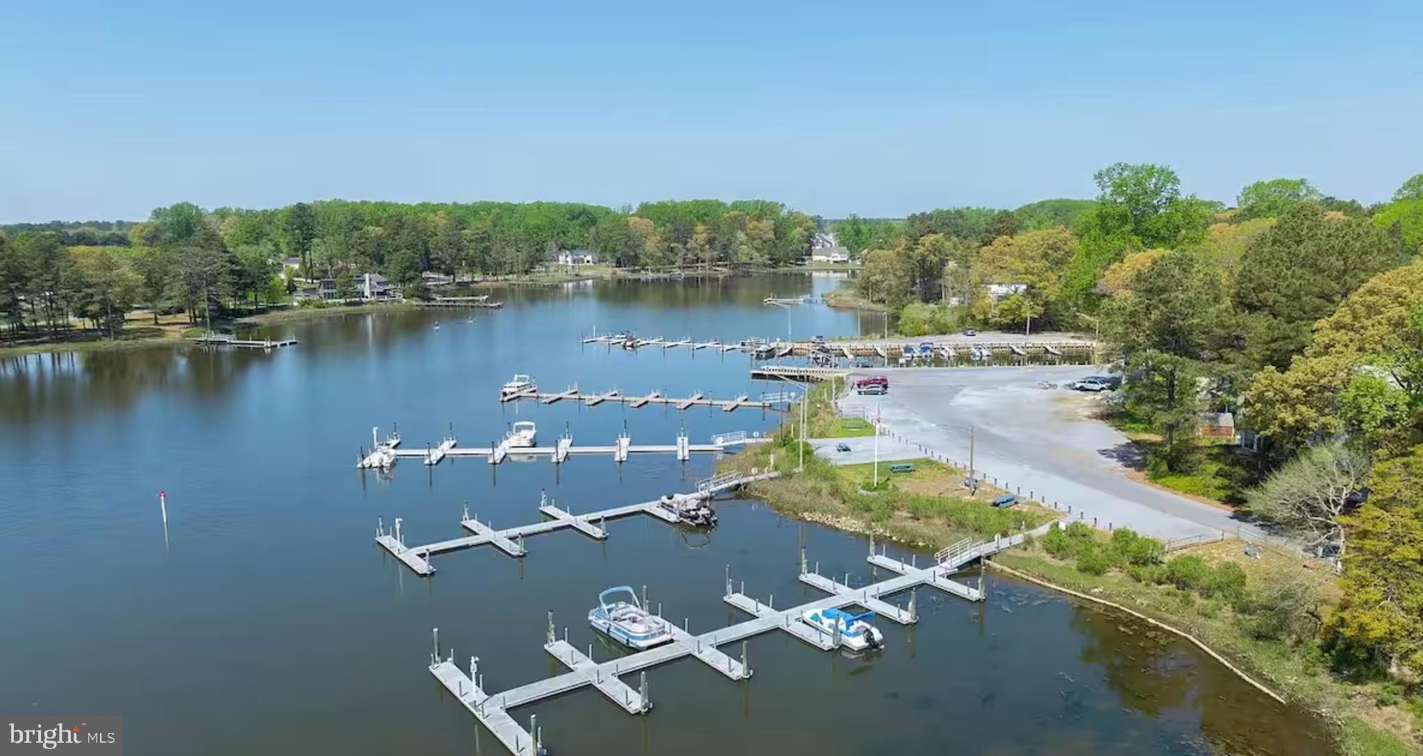 ANGOLA BY THE BAY - Residential