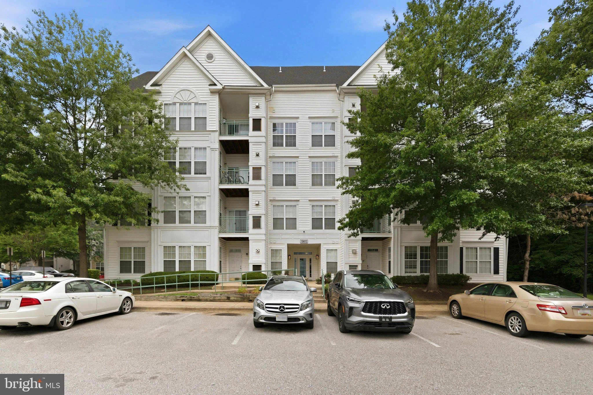 15612 Everglade Lane Unit 404