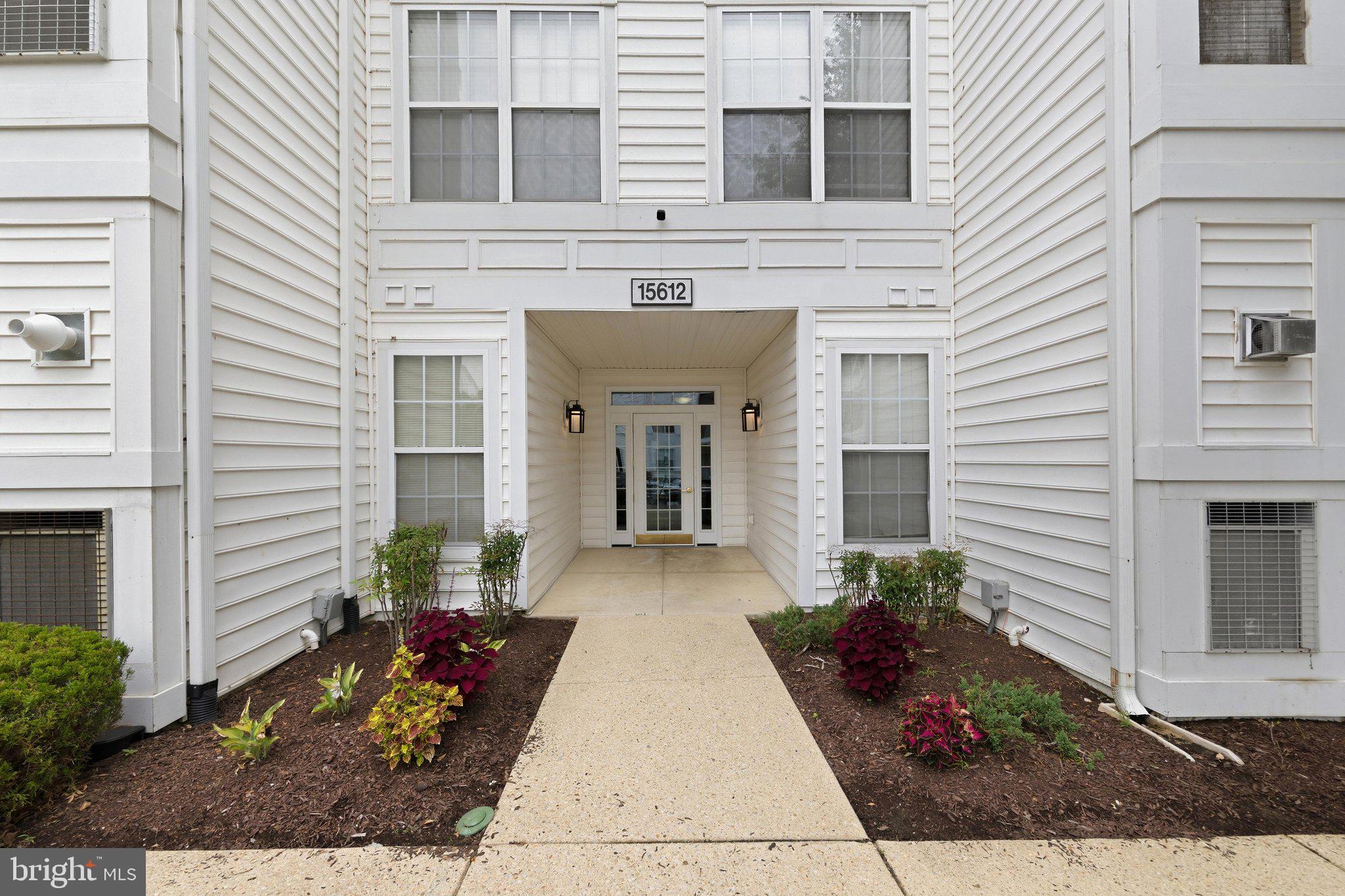 15612 EVERGLADE LANE 404