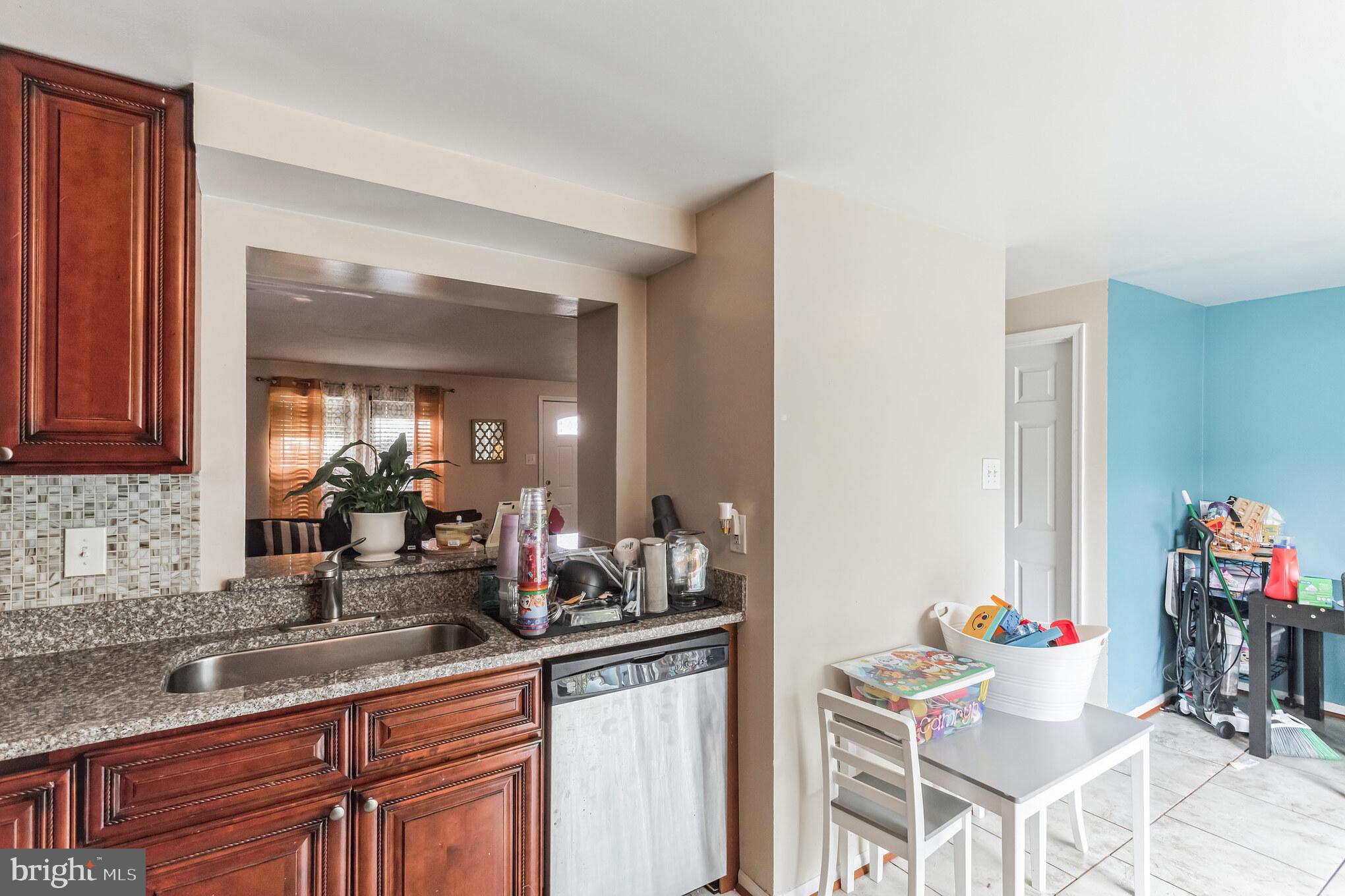 WOODBRIDGE CENTER - Residential