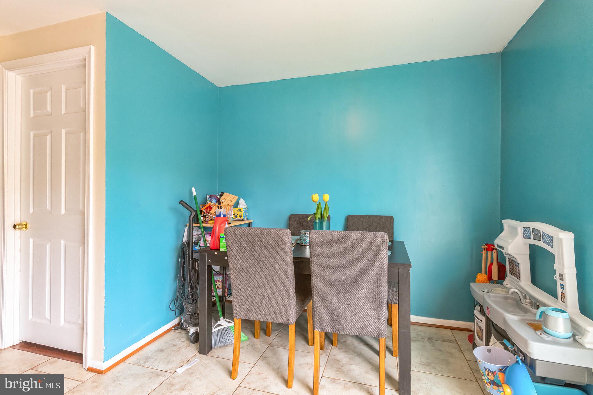 WOODBRIDGE CENTER - Residential