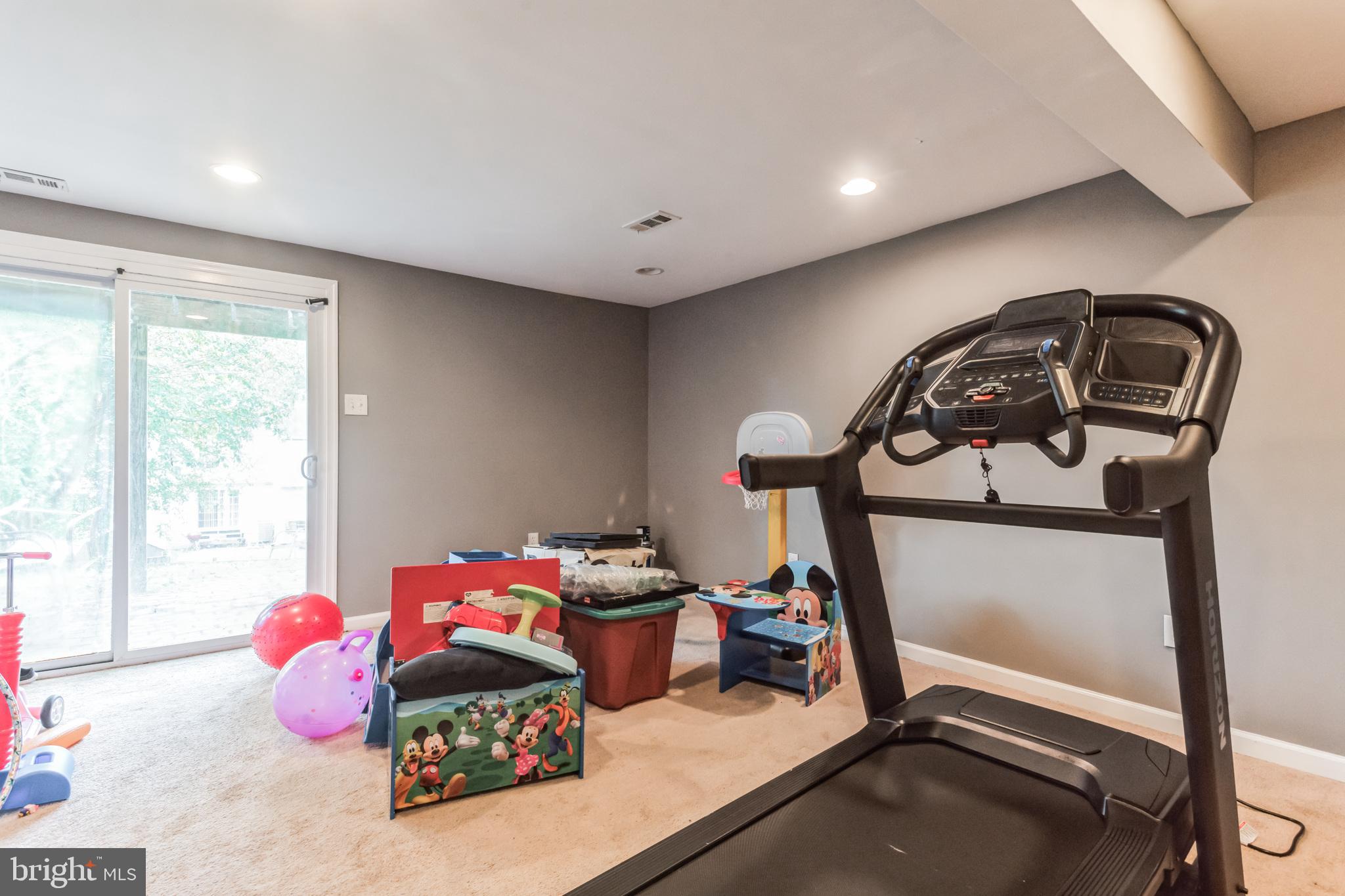 WOODBRIDGE CENTER - Residential