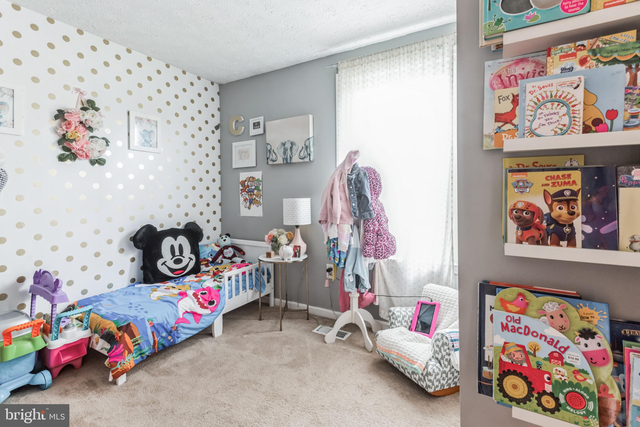 WOODBRIDGE CENTER - Residential