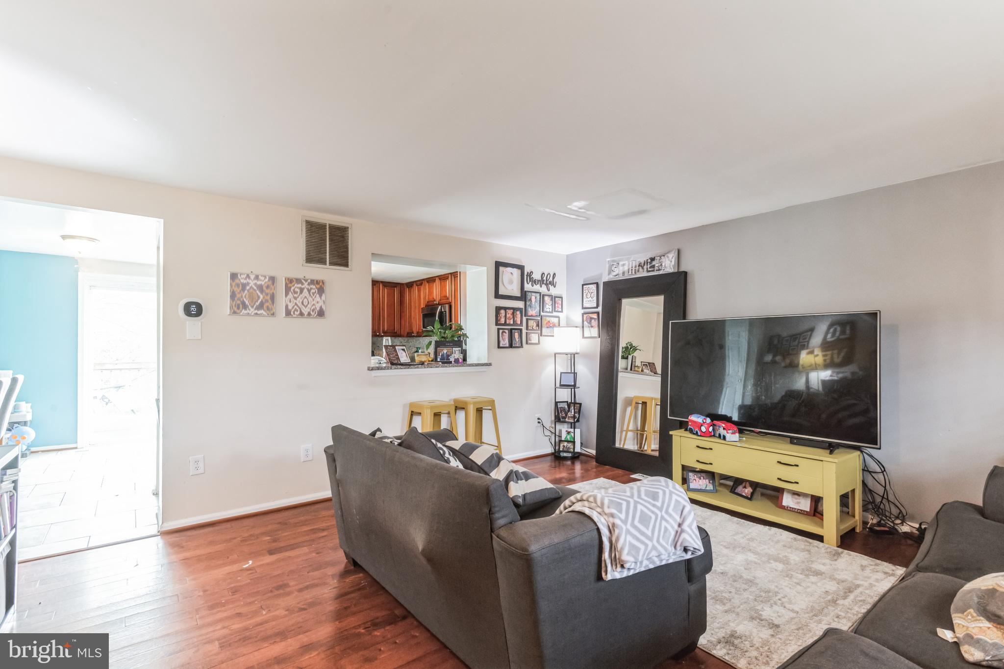 WOODBRIDGE CENTER - Residential