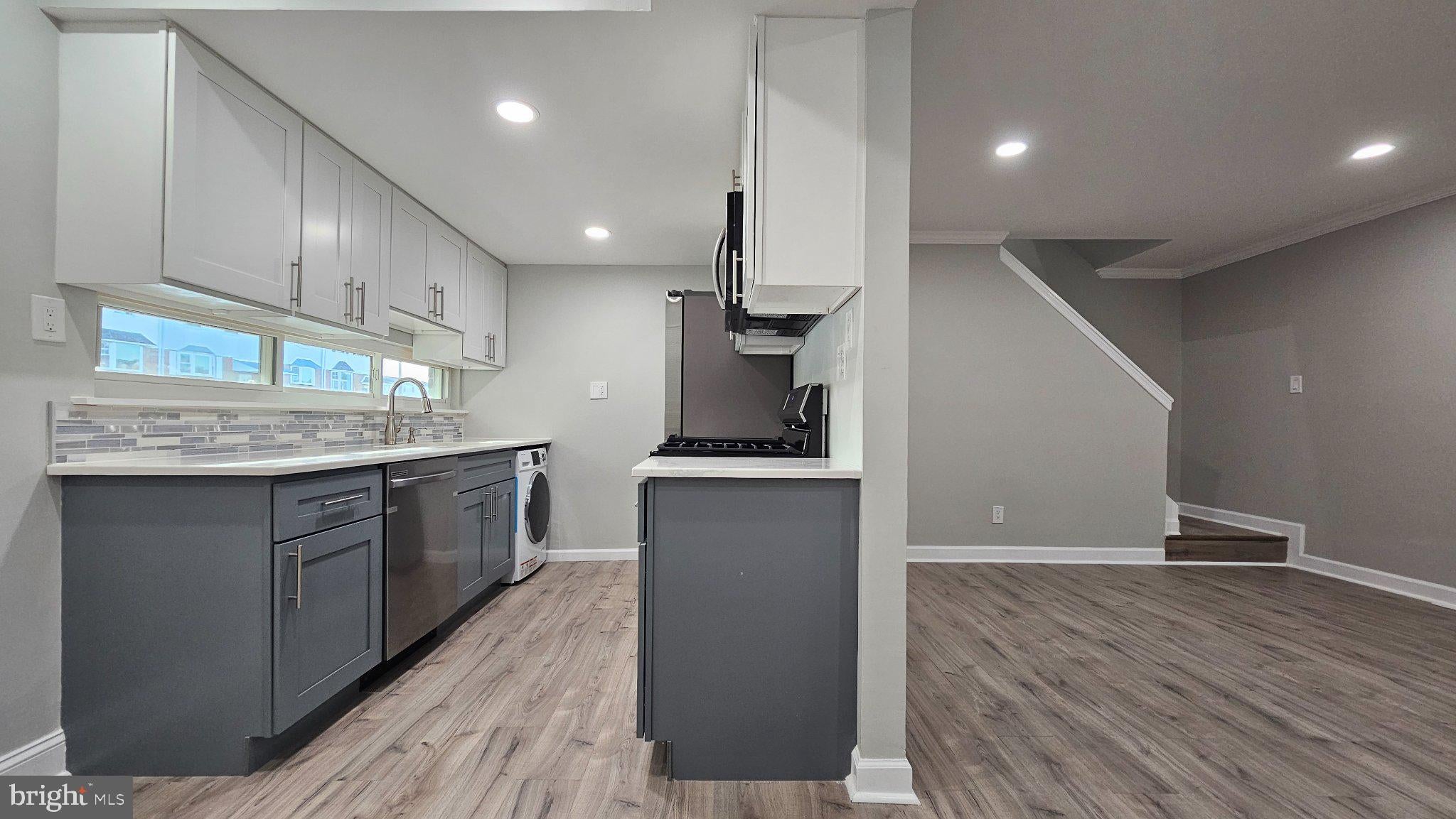 3850 WOODHAVEN 607