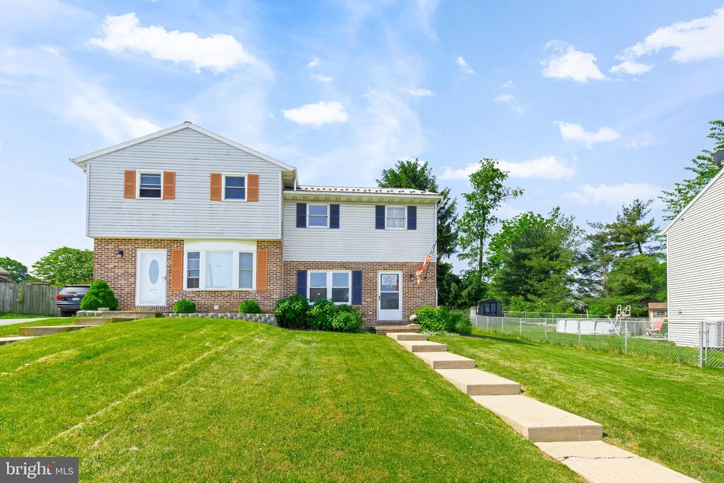 Photo of 238 Riverview Drive, Ephrata, PA 17522 (MLS # PALA2051088)