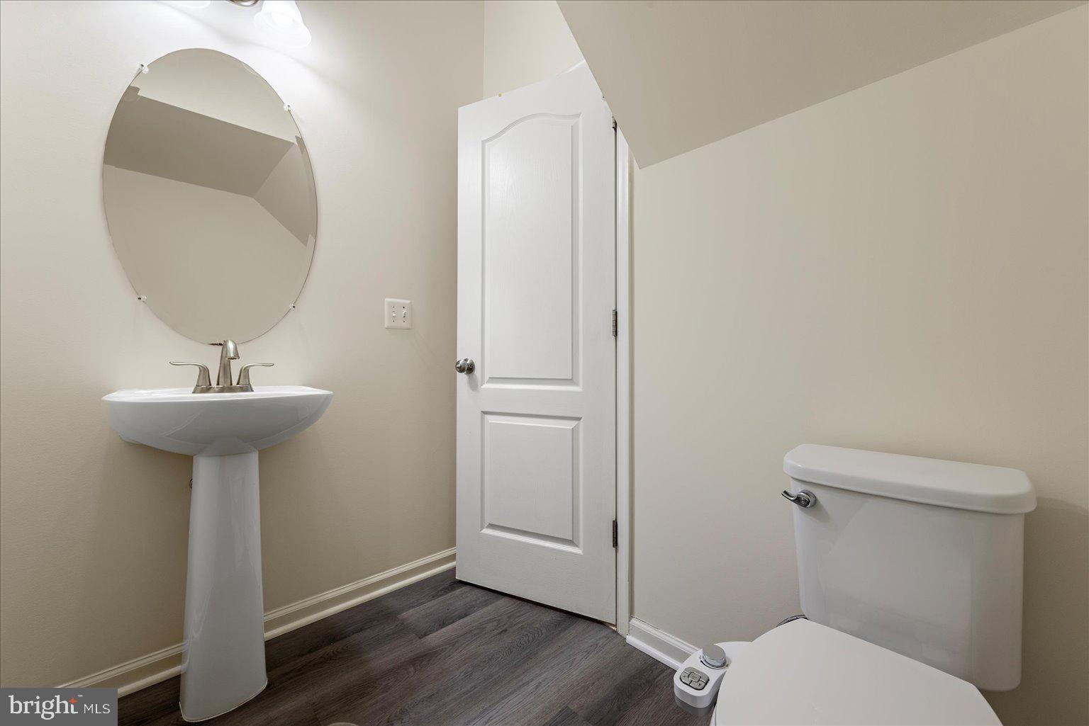 STONE RIDGE LANDBAY 5R - Residential Lease