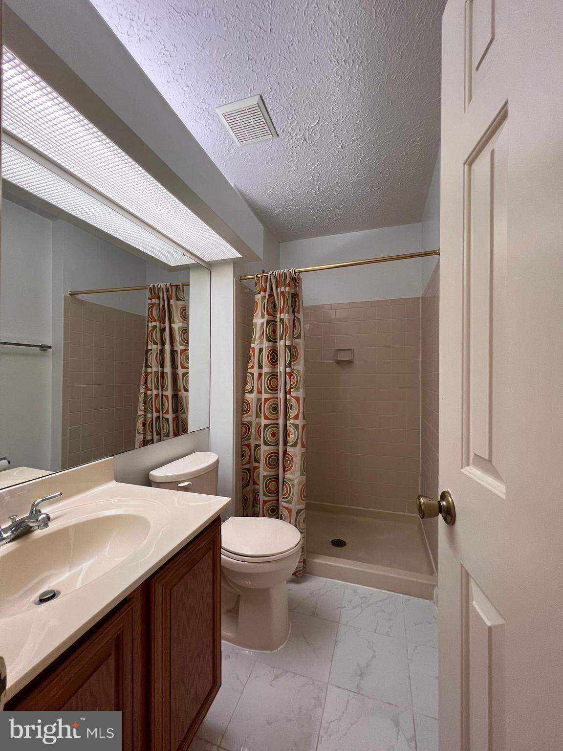 GUNNERS LAKE VILLAGE - Residential Lease