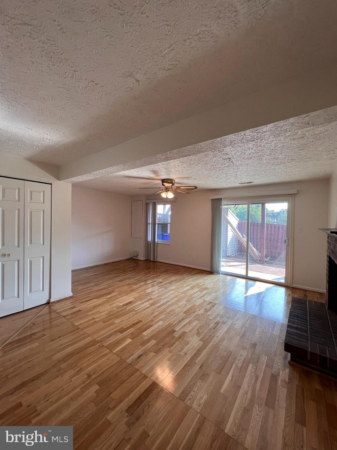 GUNNERS LAKE VILLAGE - Residential Lease