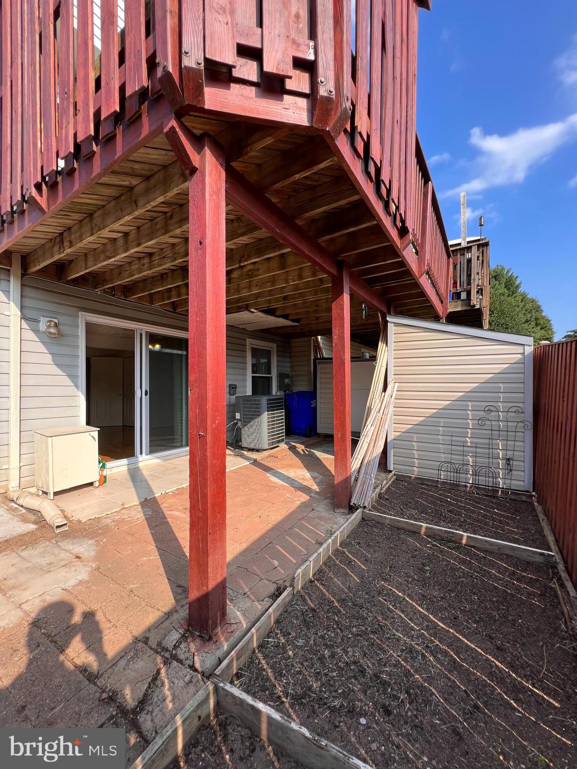 GUNNERS LAKE VILLAGE - Residential Lease