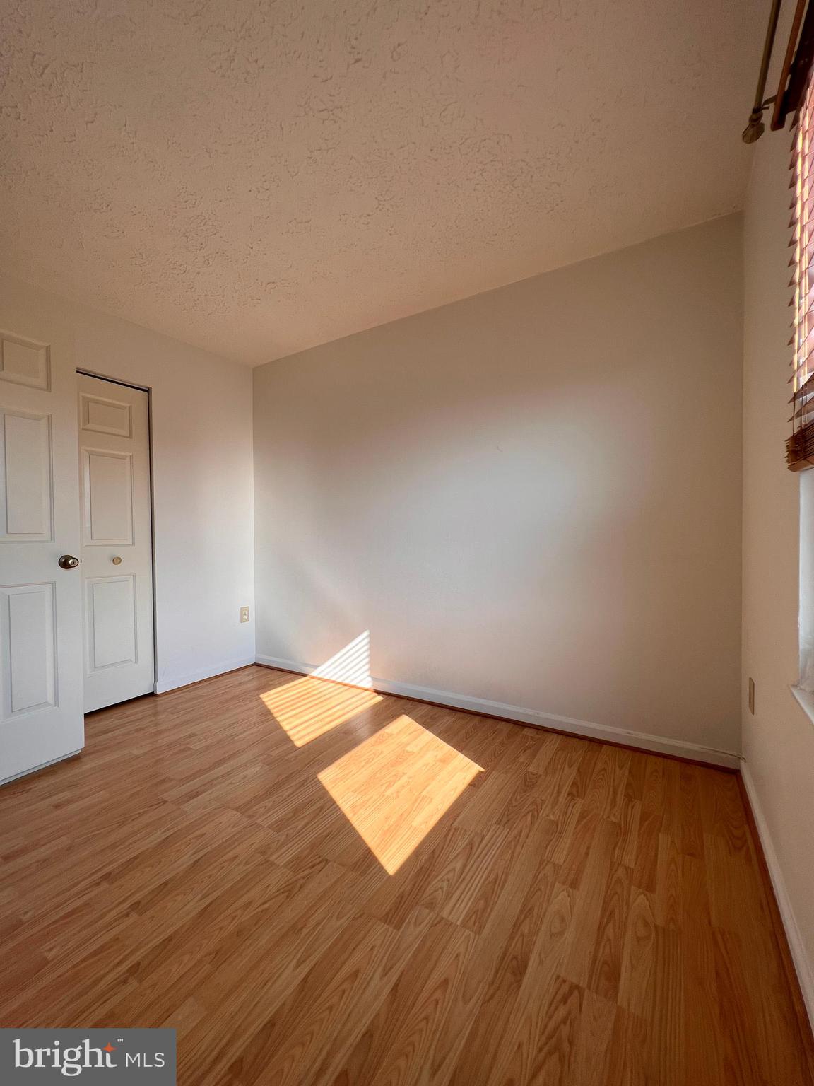 GUNNERS LAKE VILLAGE - Residential Lease