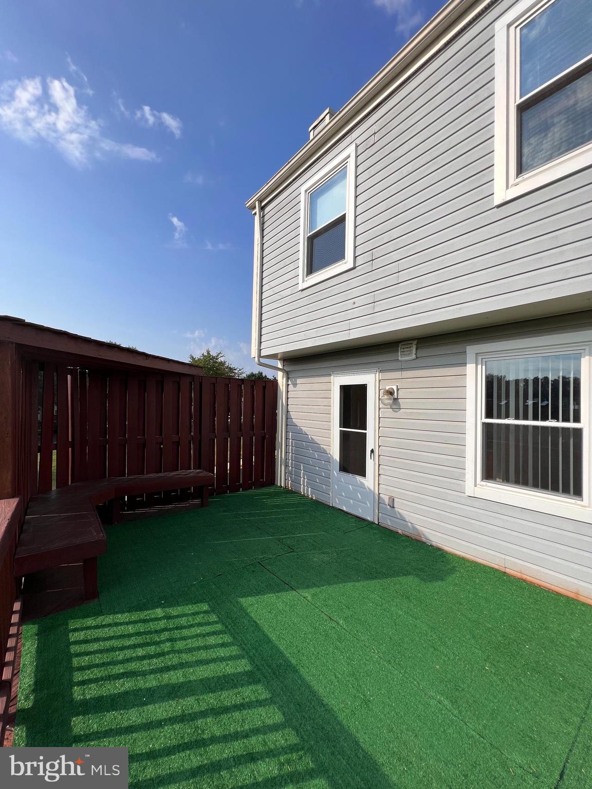 GUNNERS LAKE VILLAGE - Residential Lease