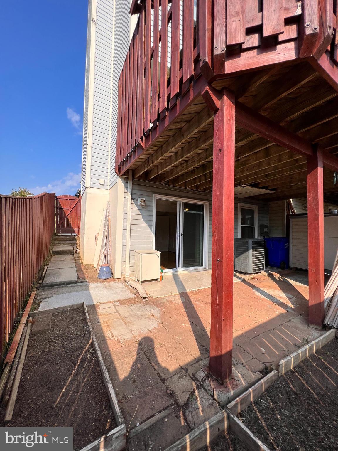 GUNNERS LAKE VILLAGE - Residential Lease