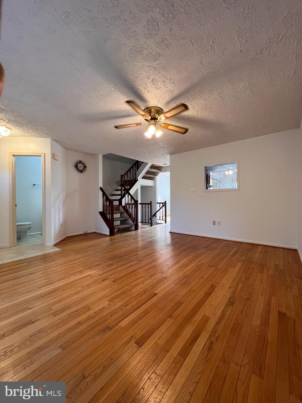 GUNNERS LAKE VILLAGE - Residential Lease