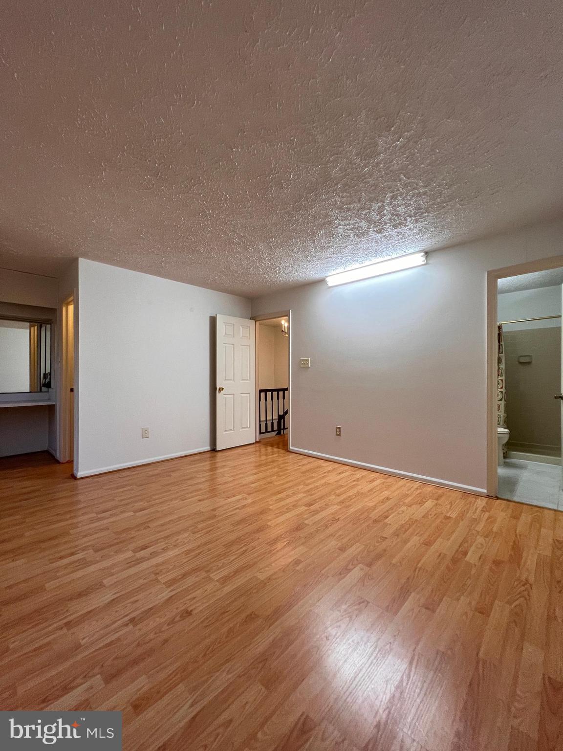 GUNNERS LAKE VILLAGE - Residential Lease