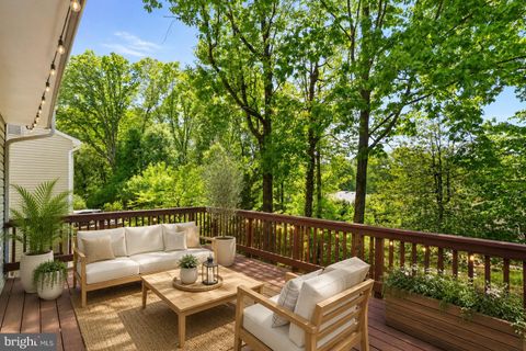 Photo of 9361 Tartan View Drive, FAIRFAX, VA 22032 (MLS # VAFX2319196)