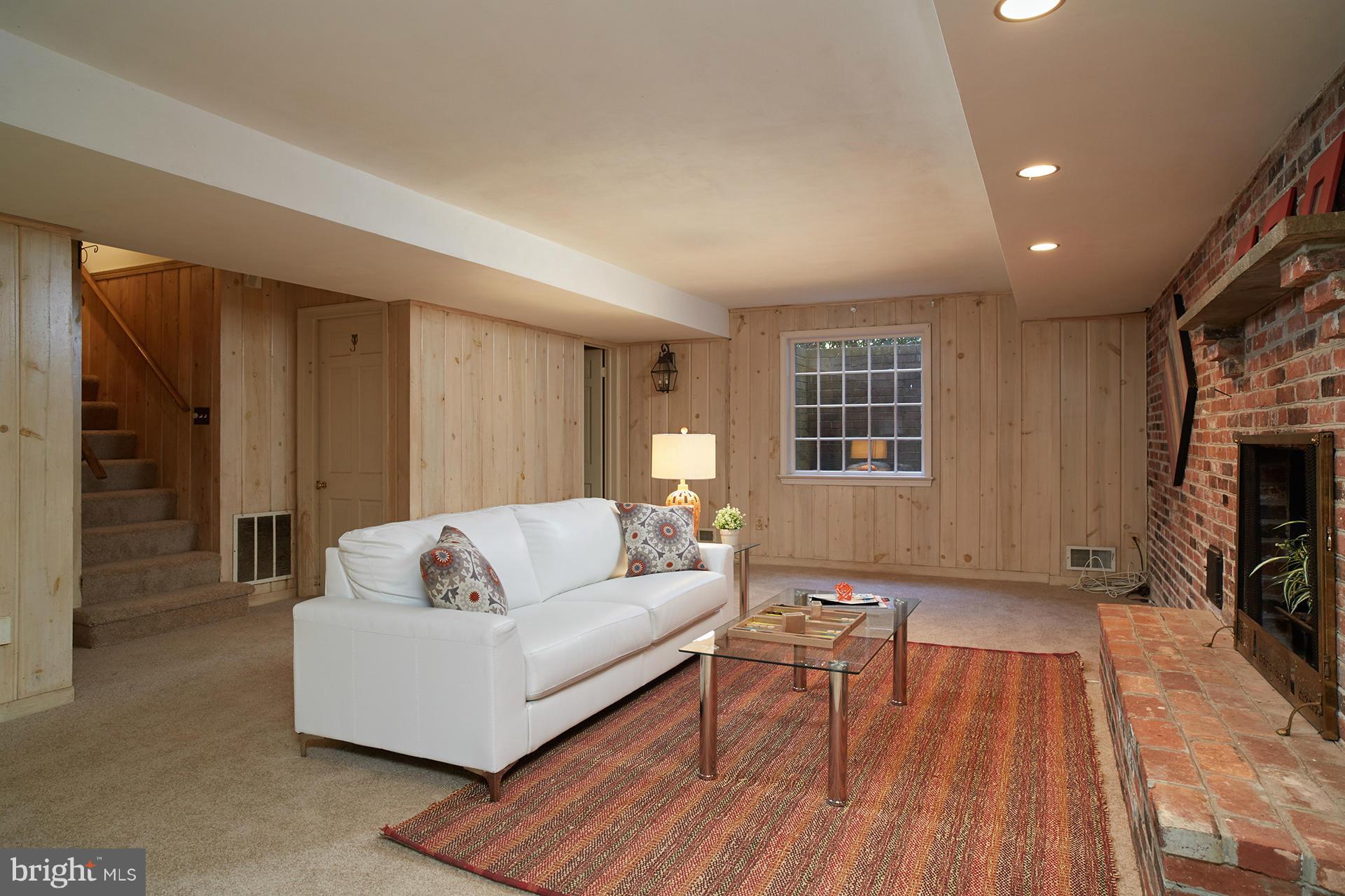 FERNSHIRE FARMS - Residential