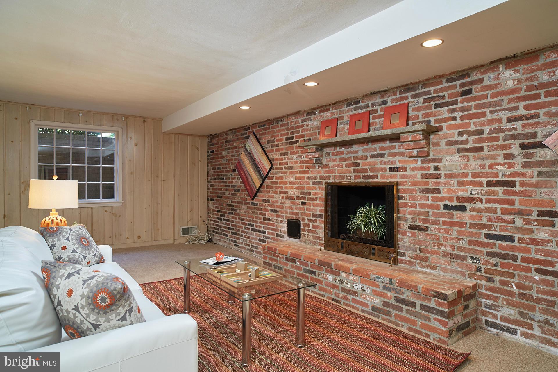 FERNSHIRE FARMS - Residential