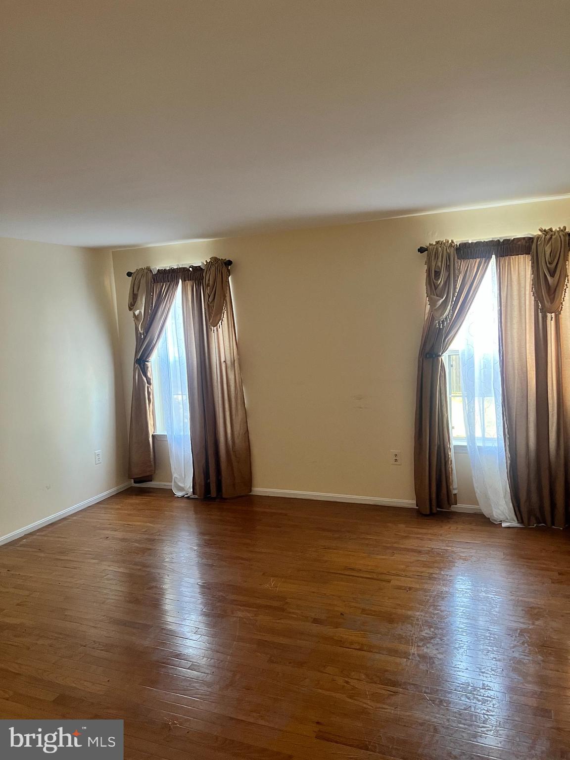 FOREST MILL - Residential Lease