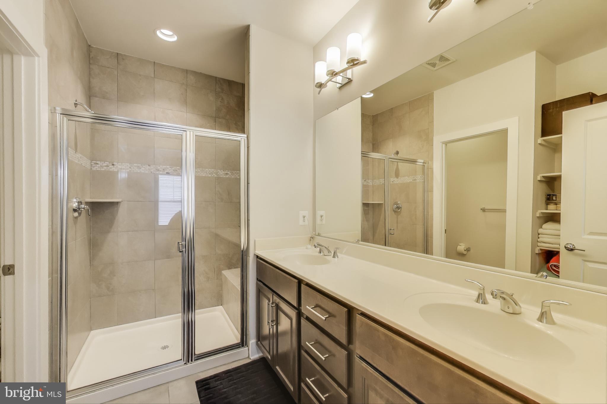 TWO RIVERS - Residential