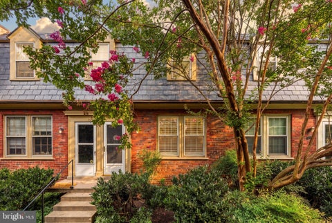 Photo of 1401 S Edgewood Street #500, ARLINGTON, VA 22204 (MLS # VAAR2077752)
