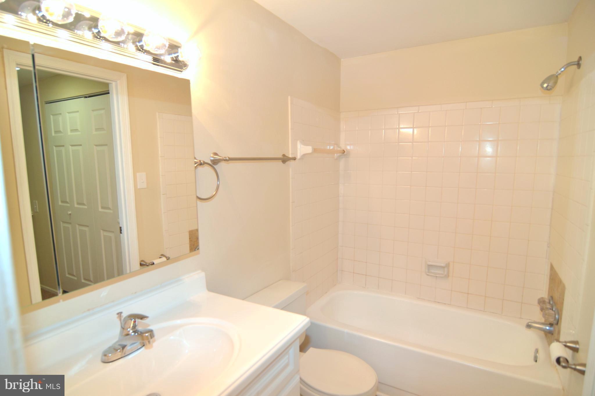 ST CHARLES SUB - HUNTINGTON - Residential Lease