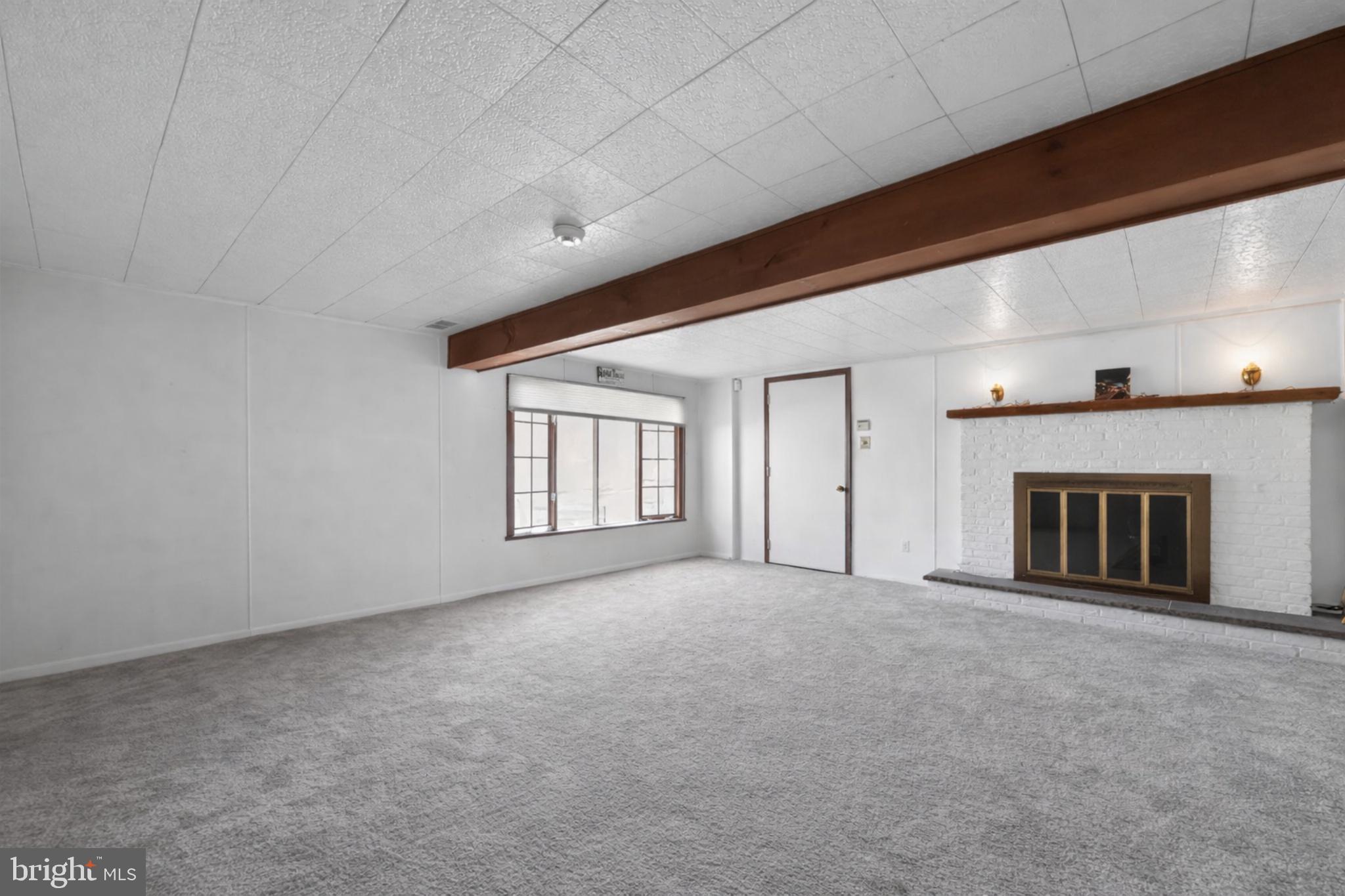 FIVE POINTS - Residential