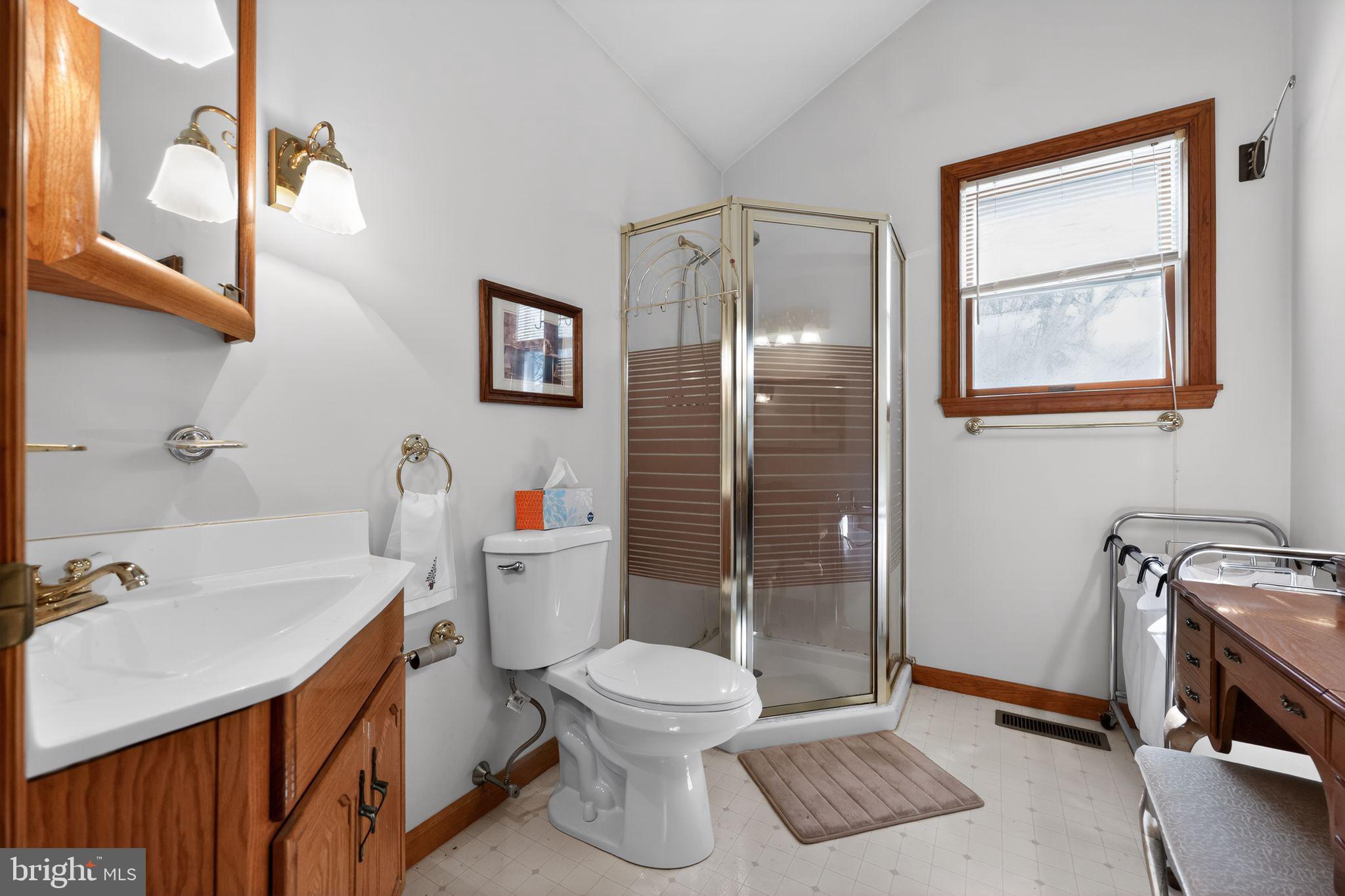 FIVE POINTS - Residential