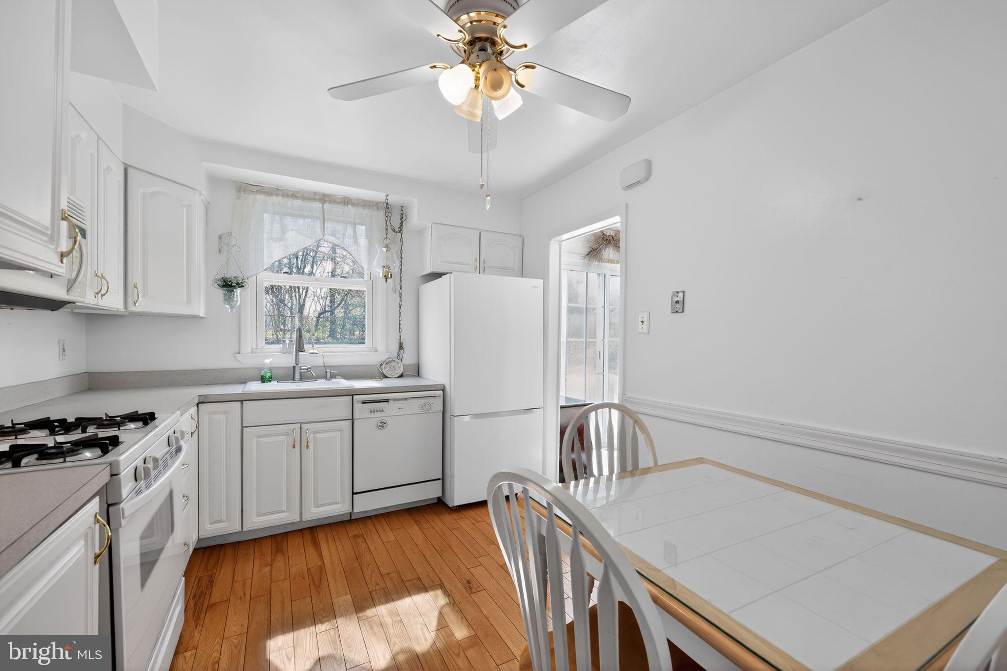 FIVE POINTS - Residential