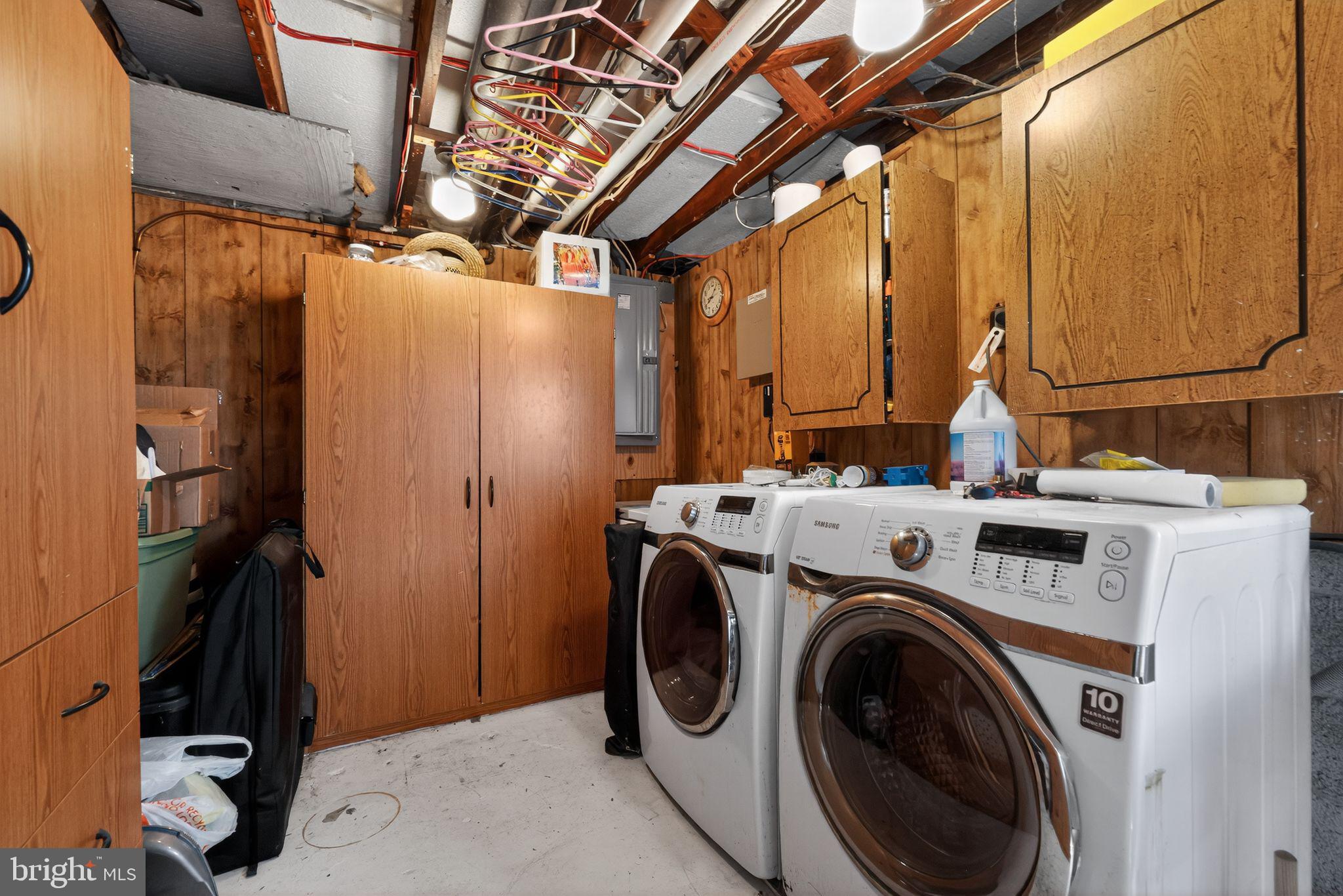 FIVE POINTS - Residential