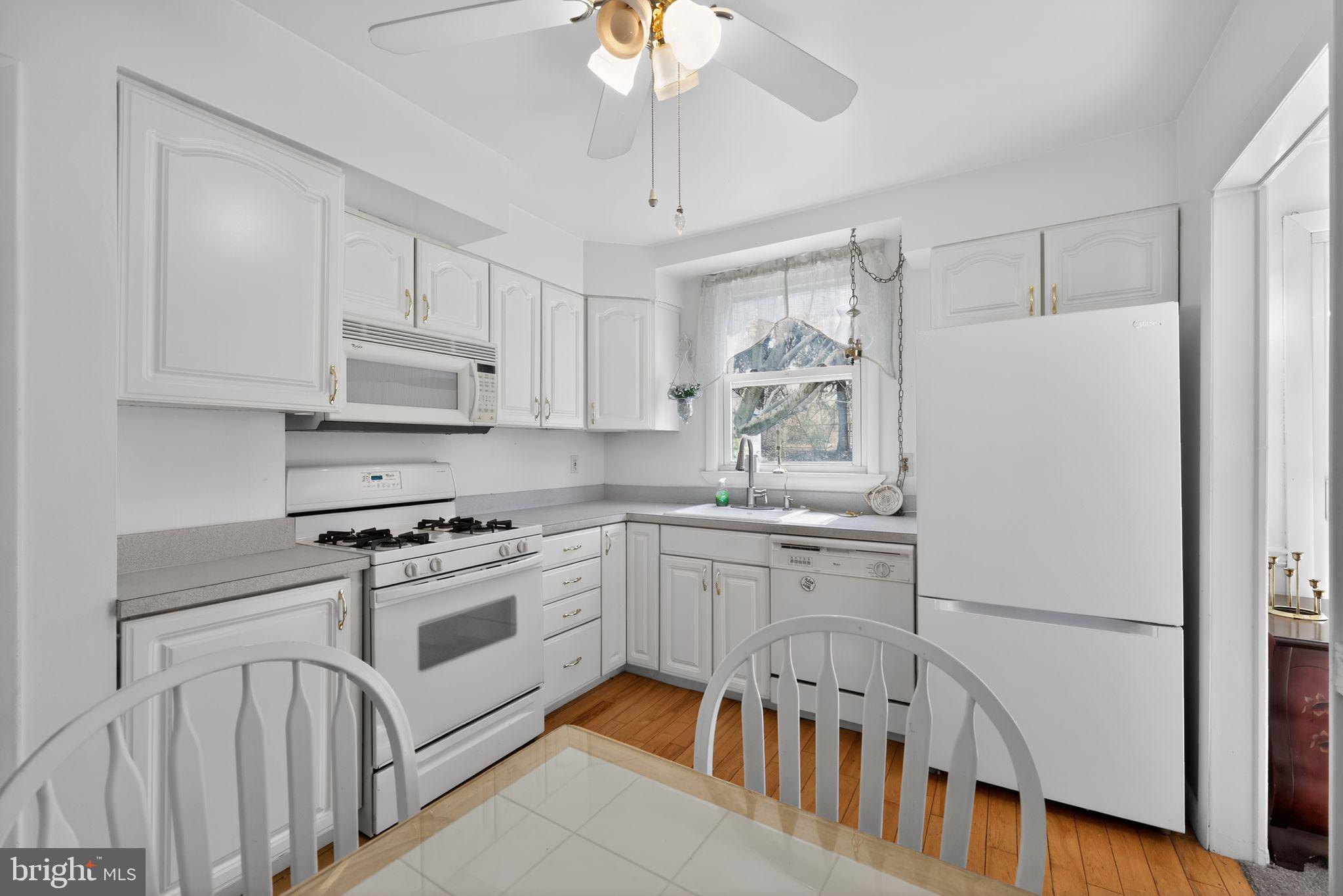 FIVE POINTS - Residential