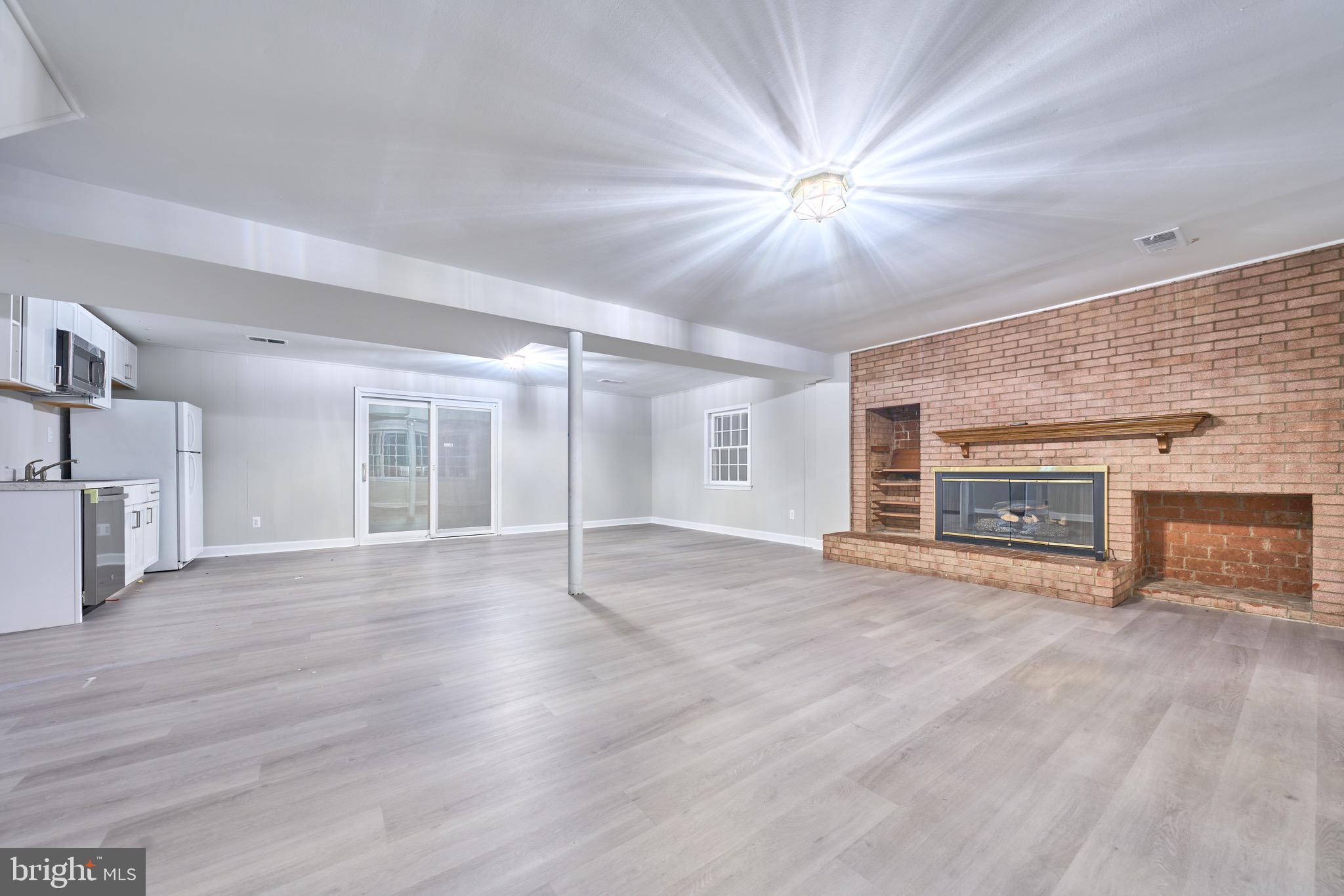 MANTUA HILLS - Residential Lease