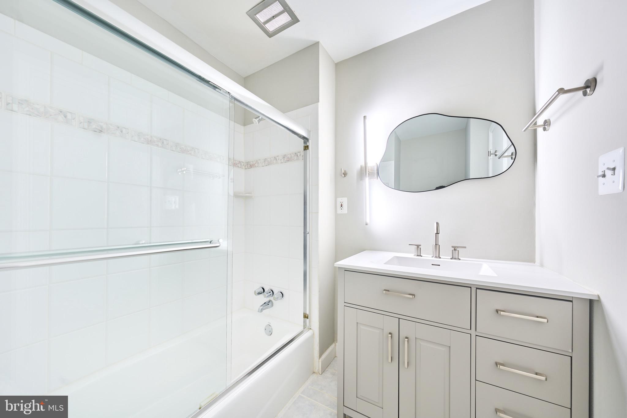 MANTUA HILLS - Residential Lease