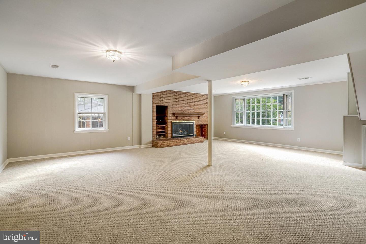 MANTUA HILLS - Residential Lease