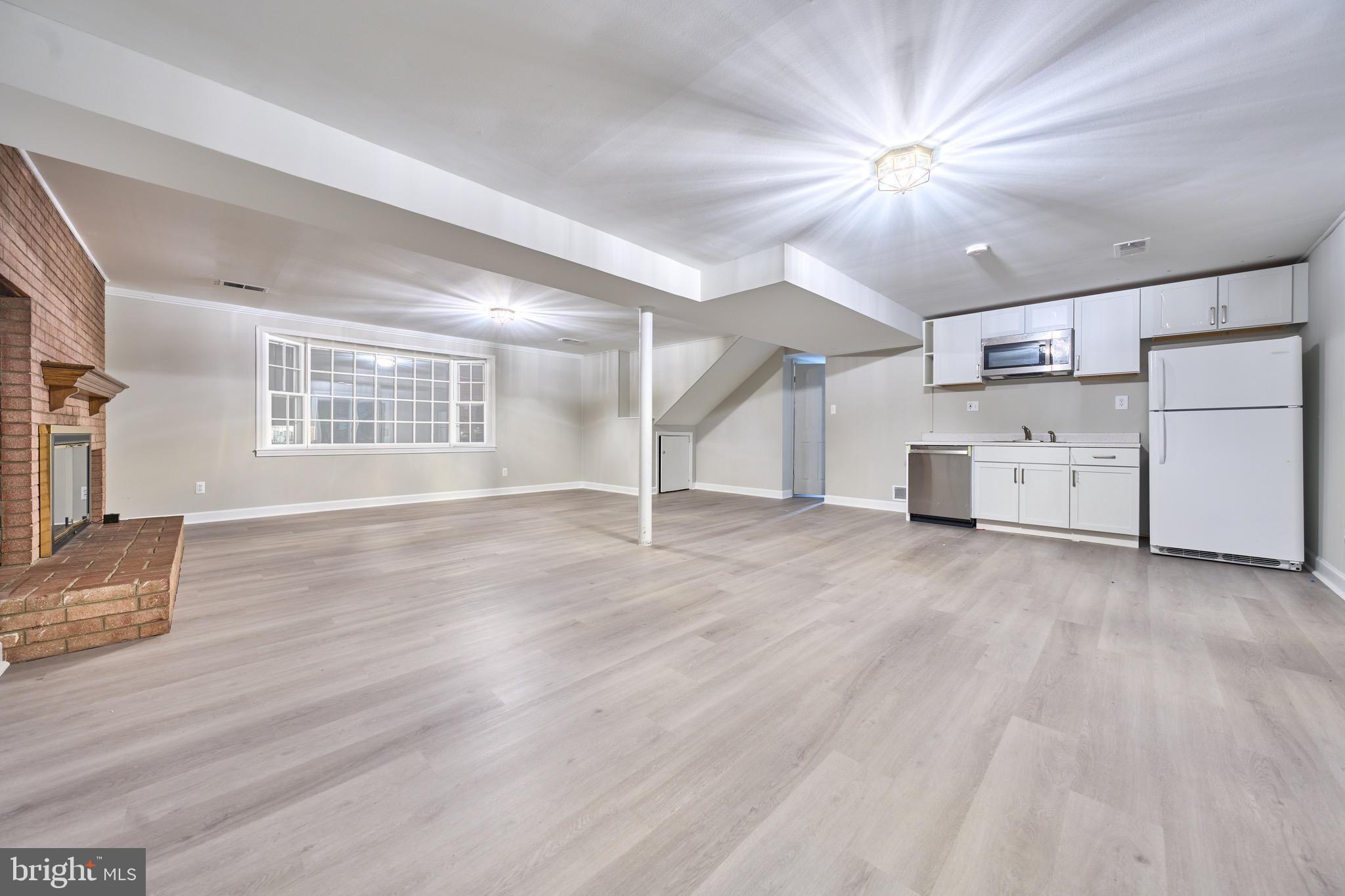 MANTUA HILLS - Residential Lease