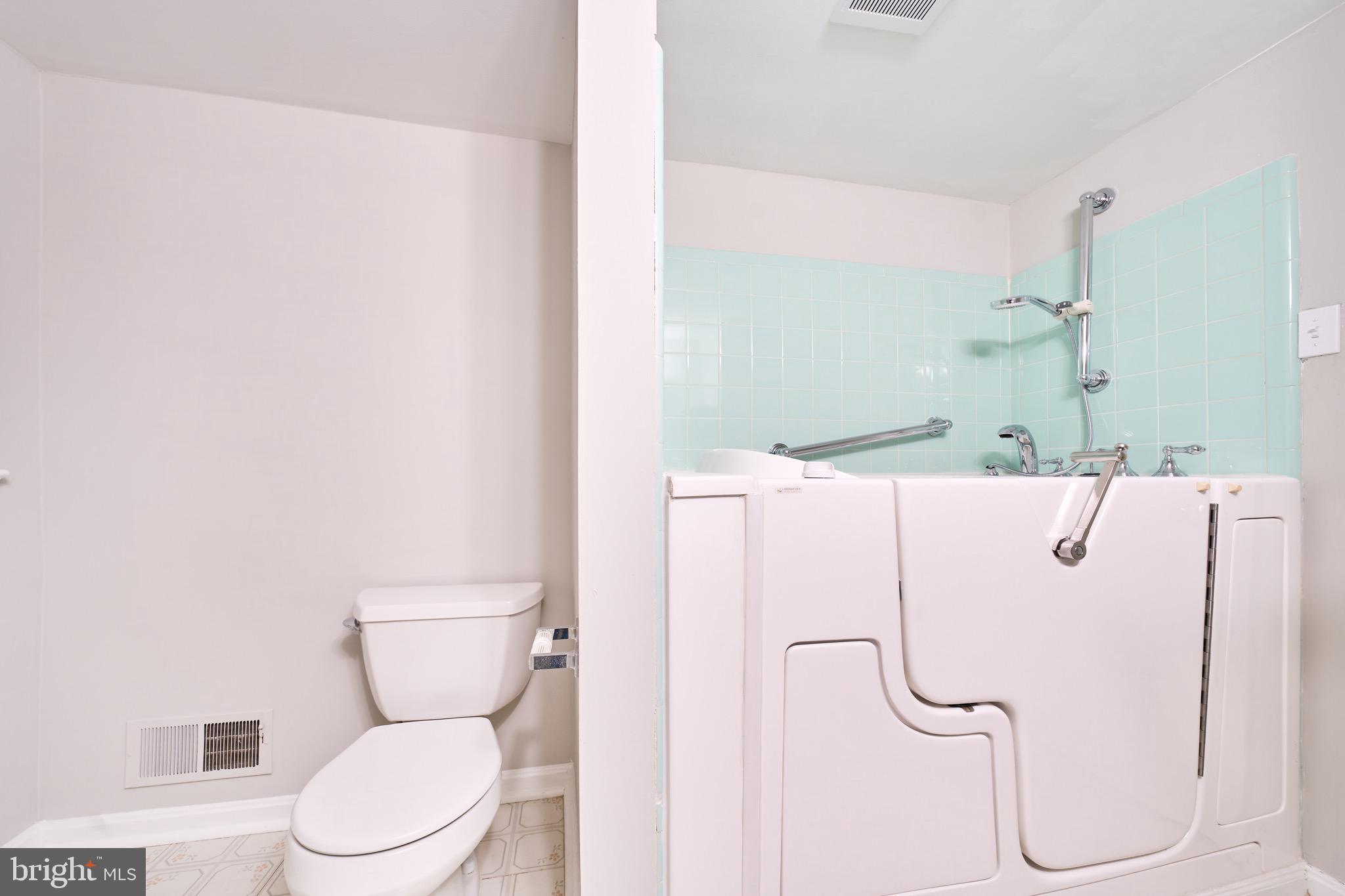 MANTUA HILLS - Residential Lease