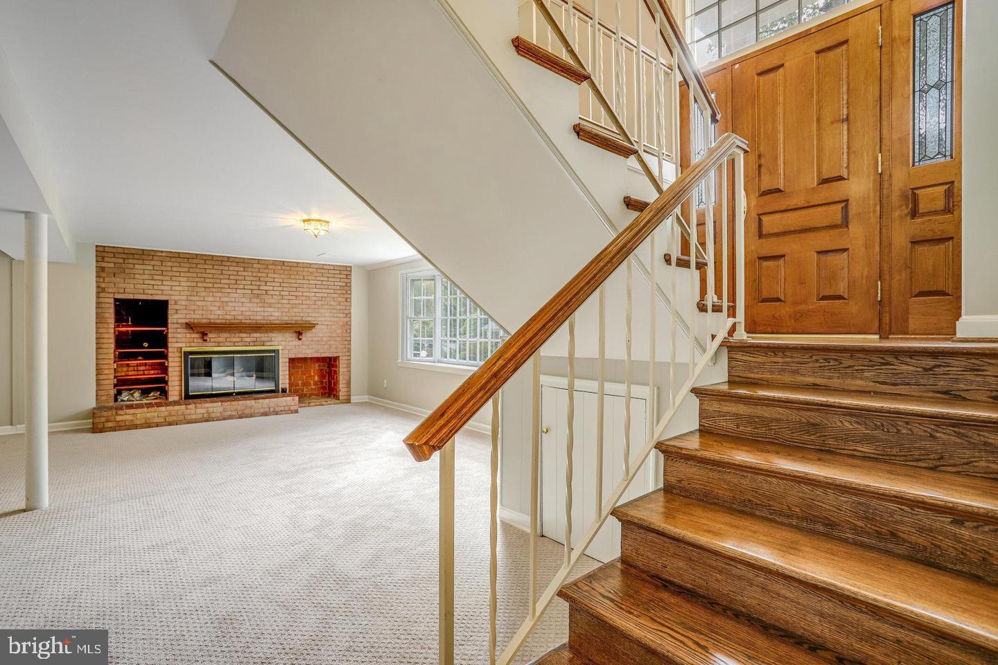 MANTUA HILLS - Residential Lease