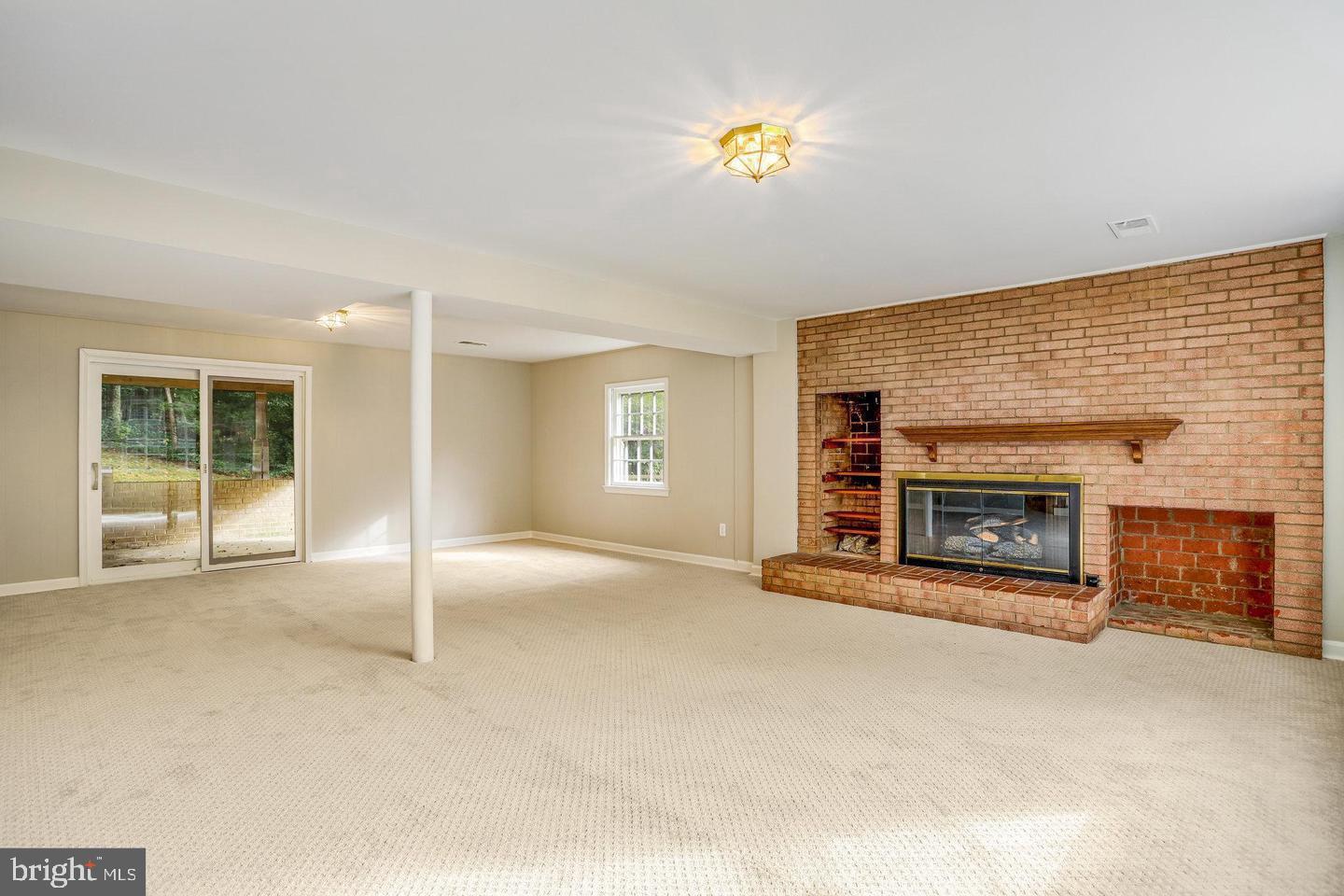 MANTUA HILLS - Residential Lease