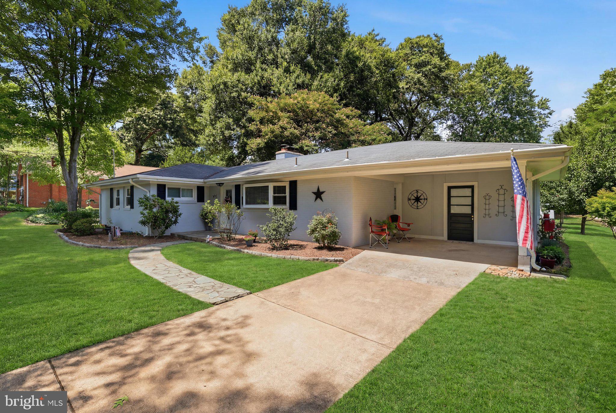 4216 JACKSON PLACE