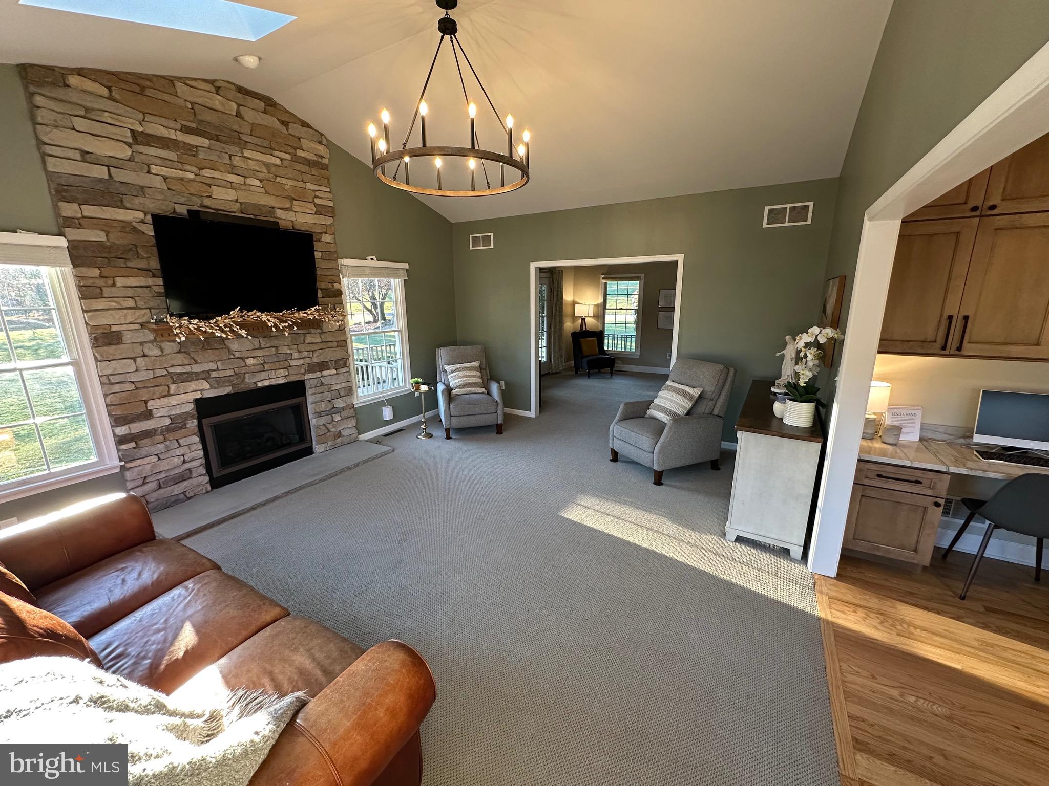 POINTE WEST - Residential