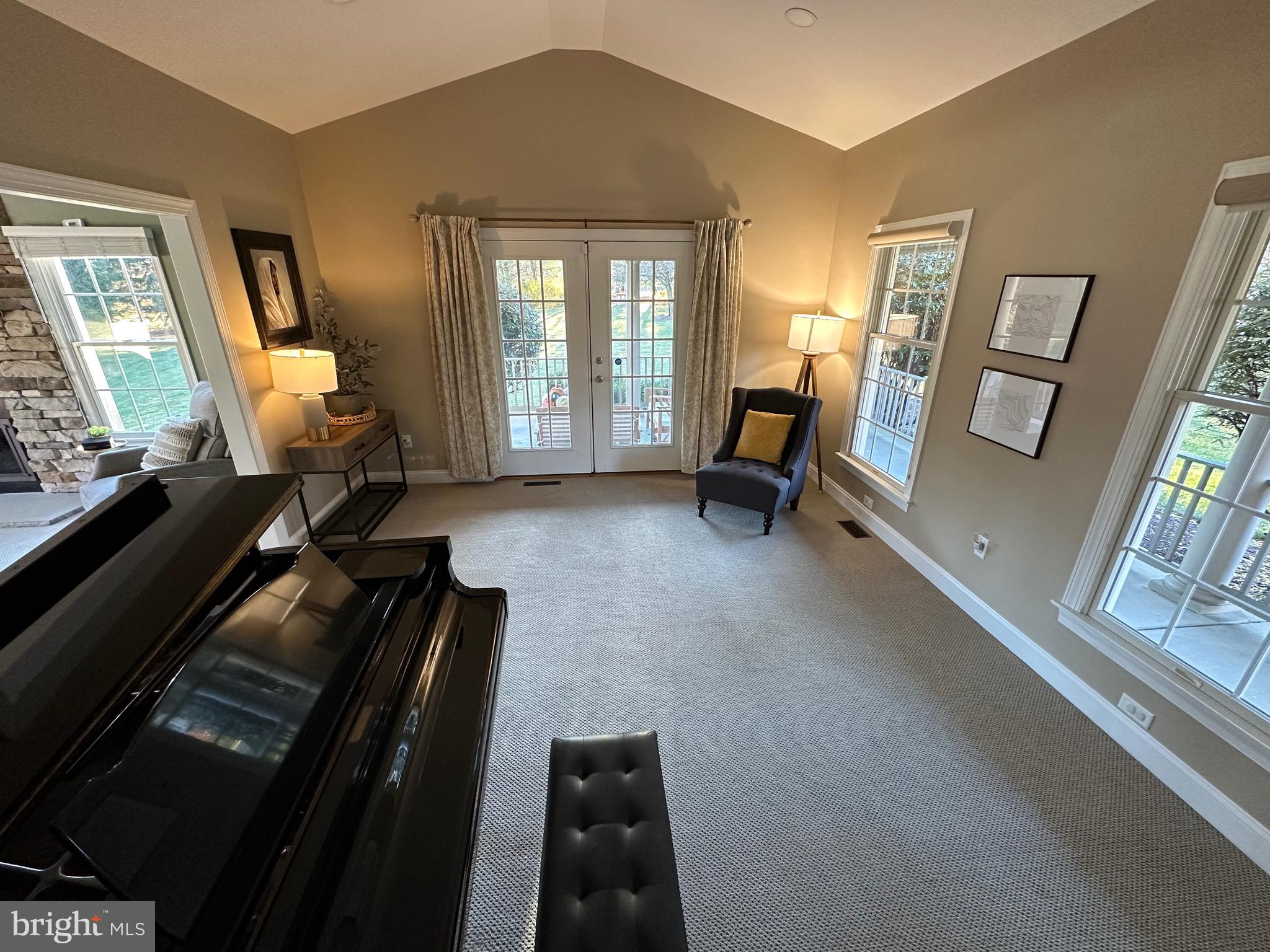 POINTE WEST - Residential