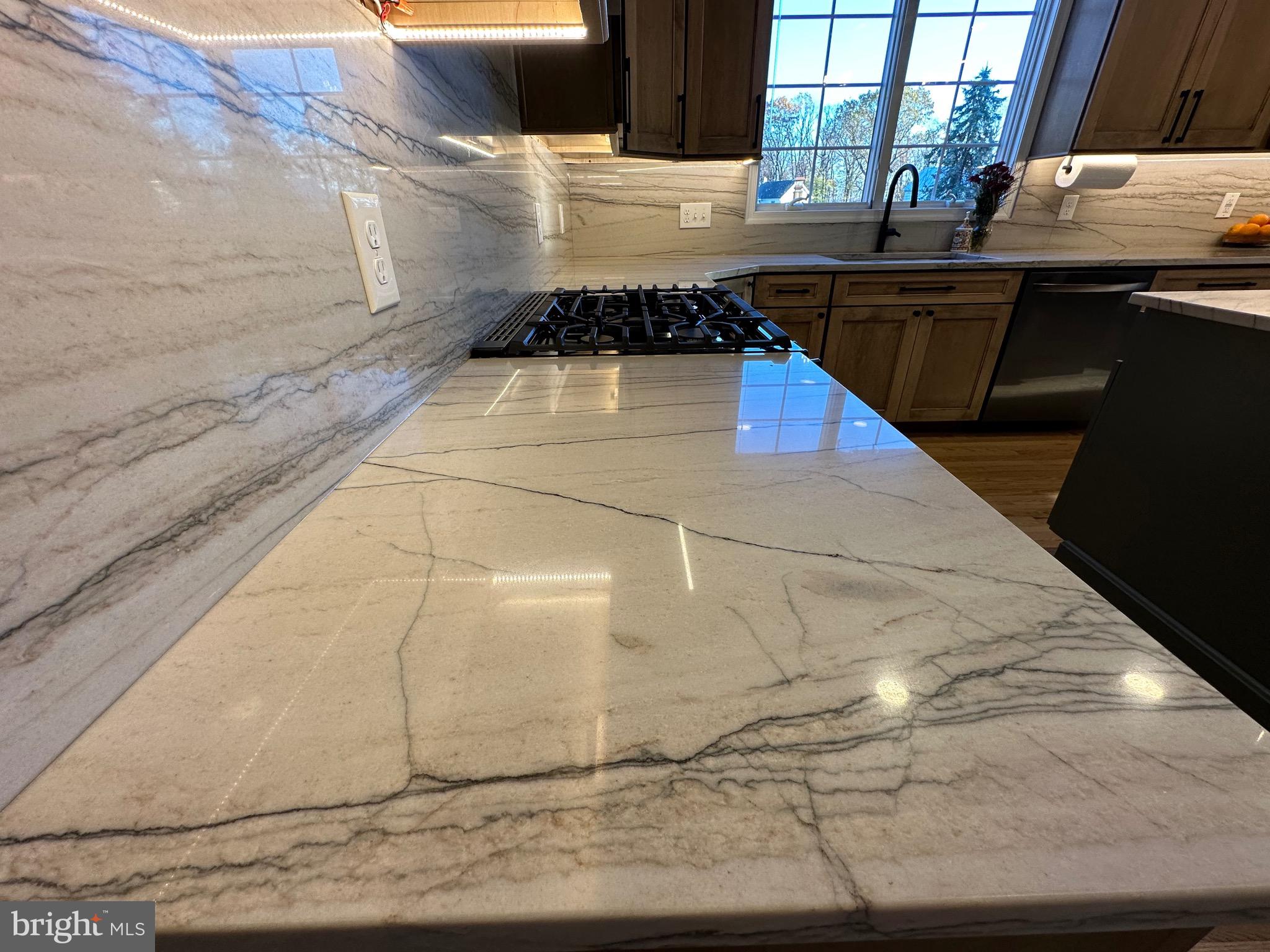 POINTE WEST - Residential