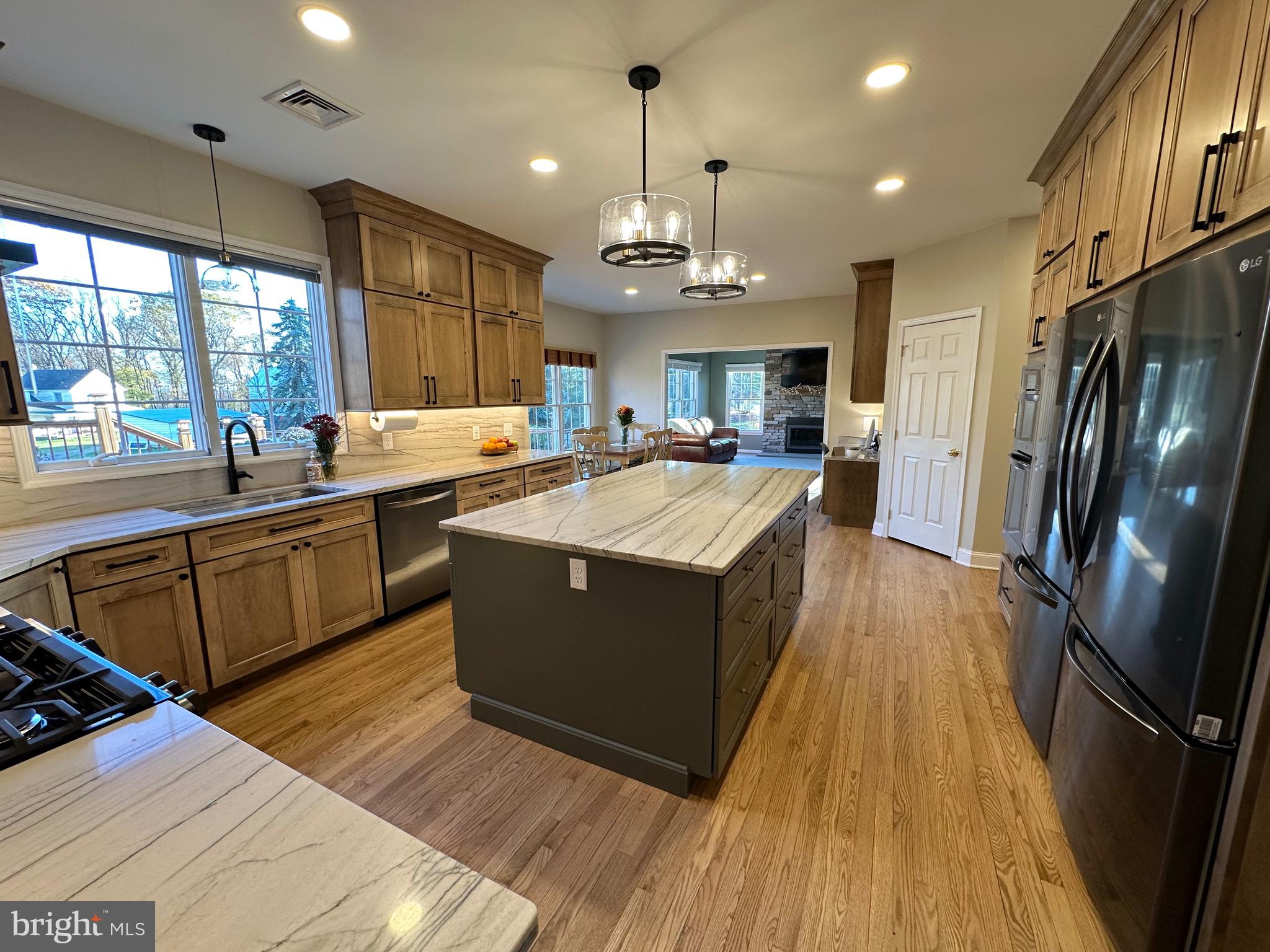 POINTE WEST - Residential