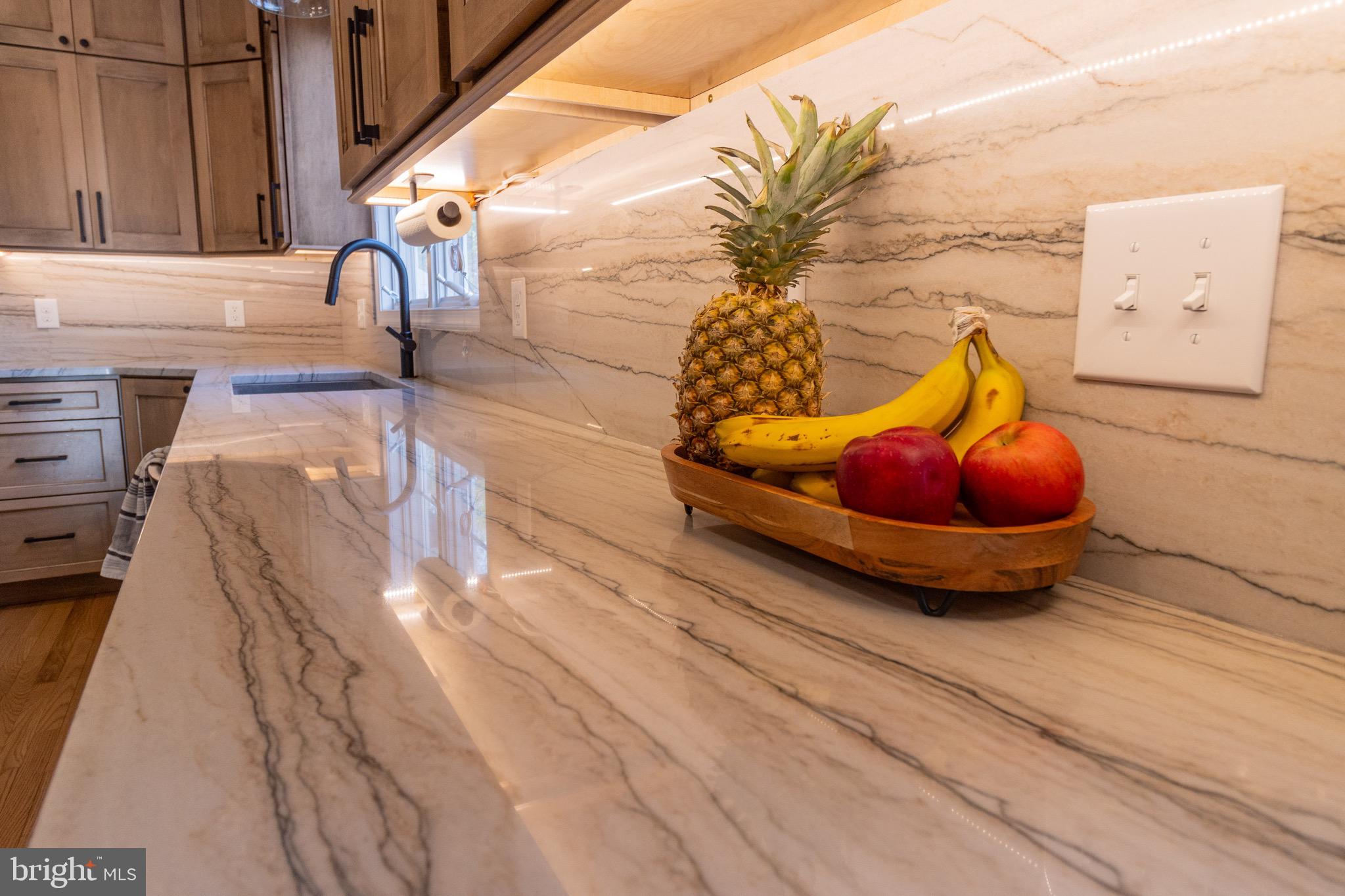 POINTE WEST - Residential